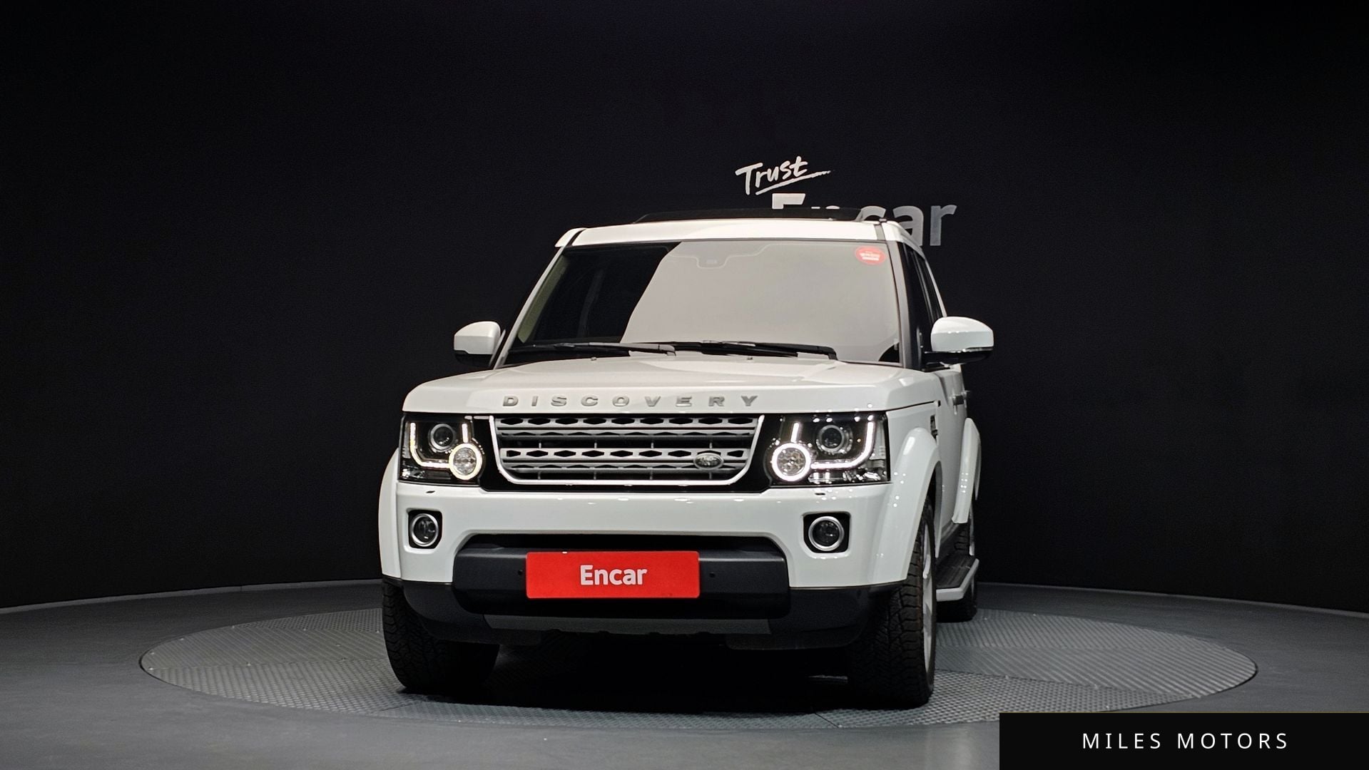 Land Rover Discovery 2016 — миниатюра 3