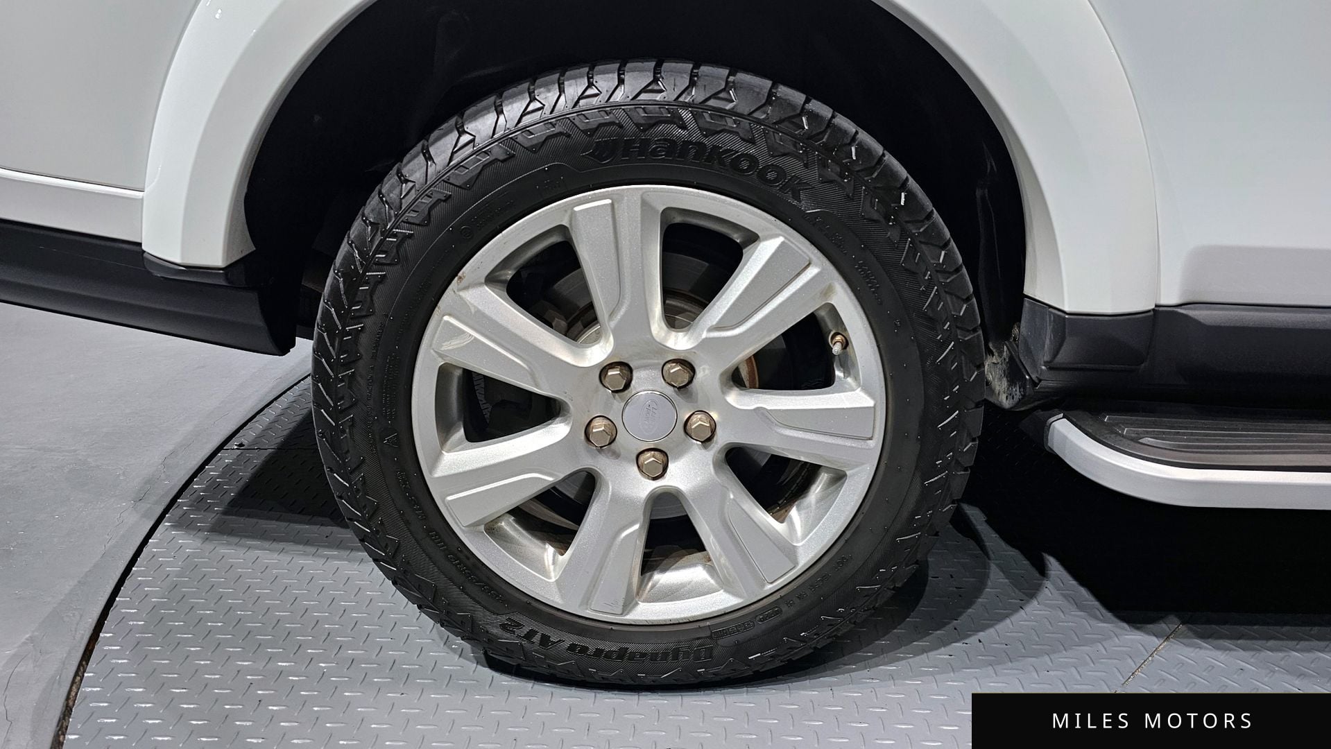 Land Rover Discovery 2016 — миниатюра 5