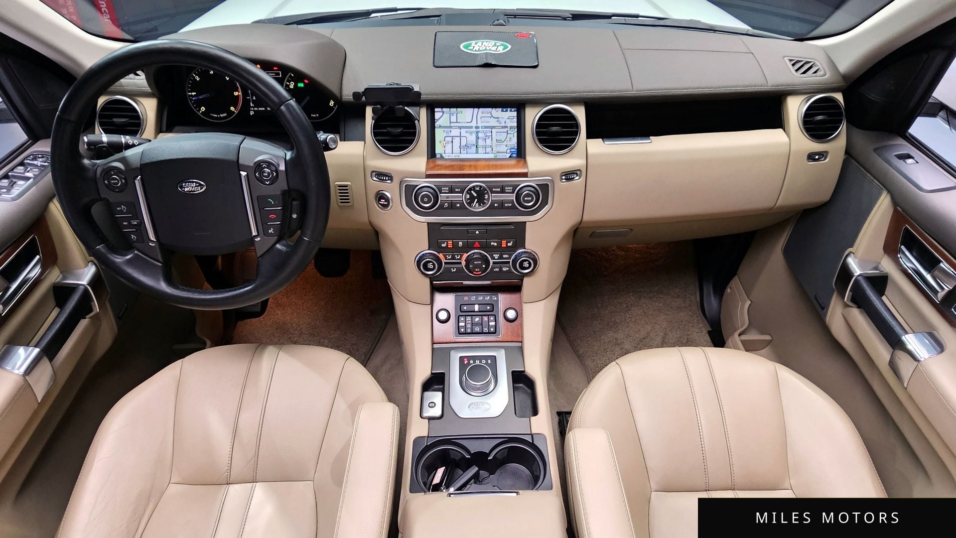 Land Rover Discovery 2016 — миниатюра 7
