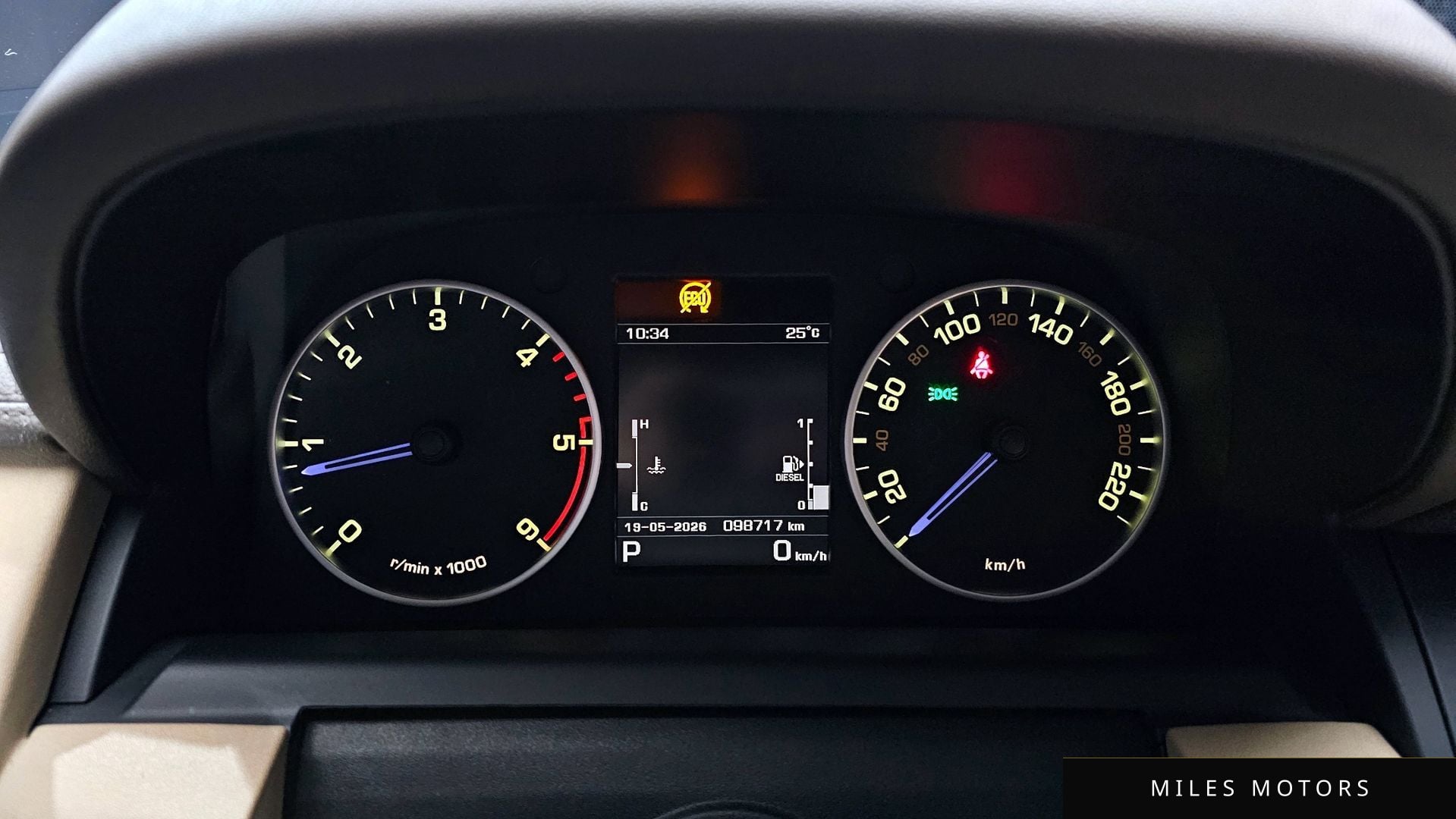Land Rover Discovery 2016 — миниатюра 8