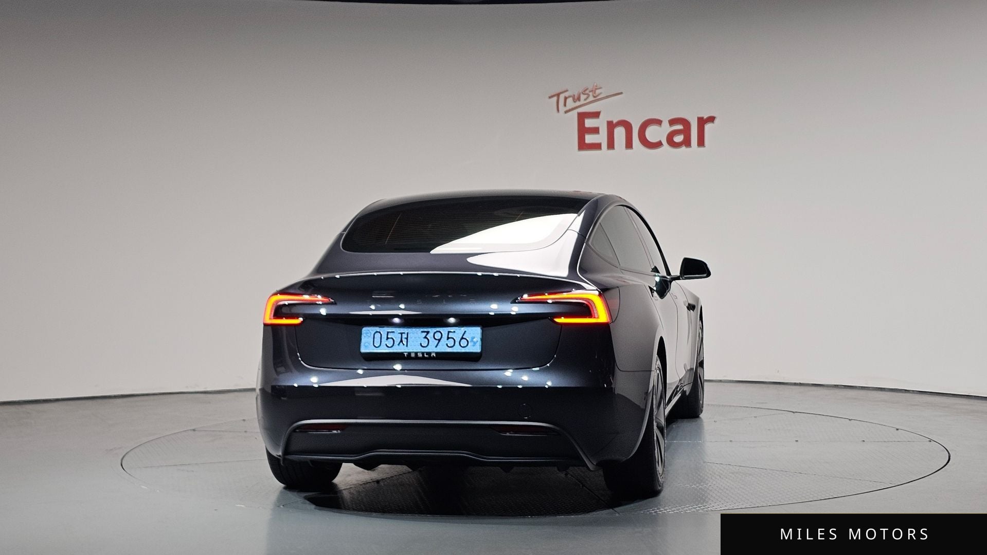 Tesla Model 3 2025 — миниатюра 3
