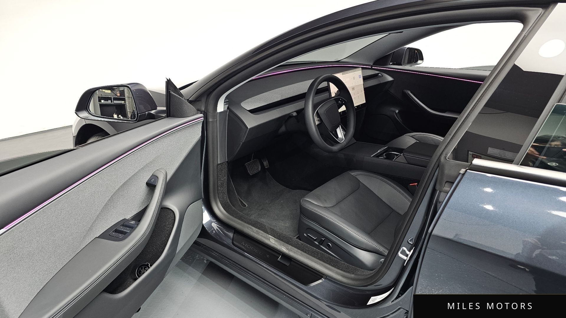 Tesla Model 3 2025 — миниатюра 12