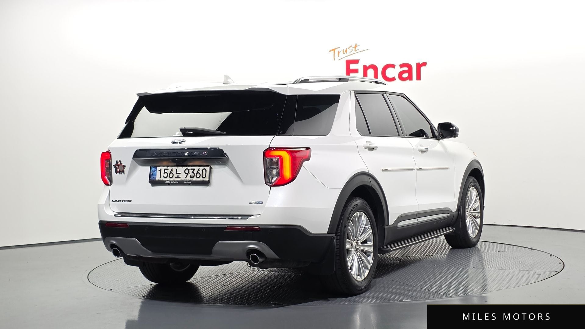 Ford Explorer 2020 — миниатюра 2