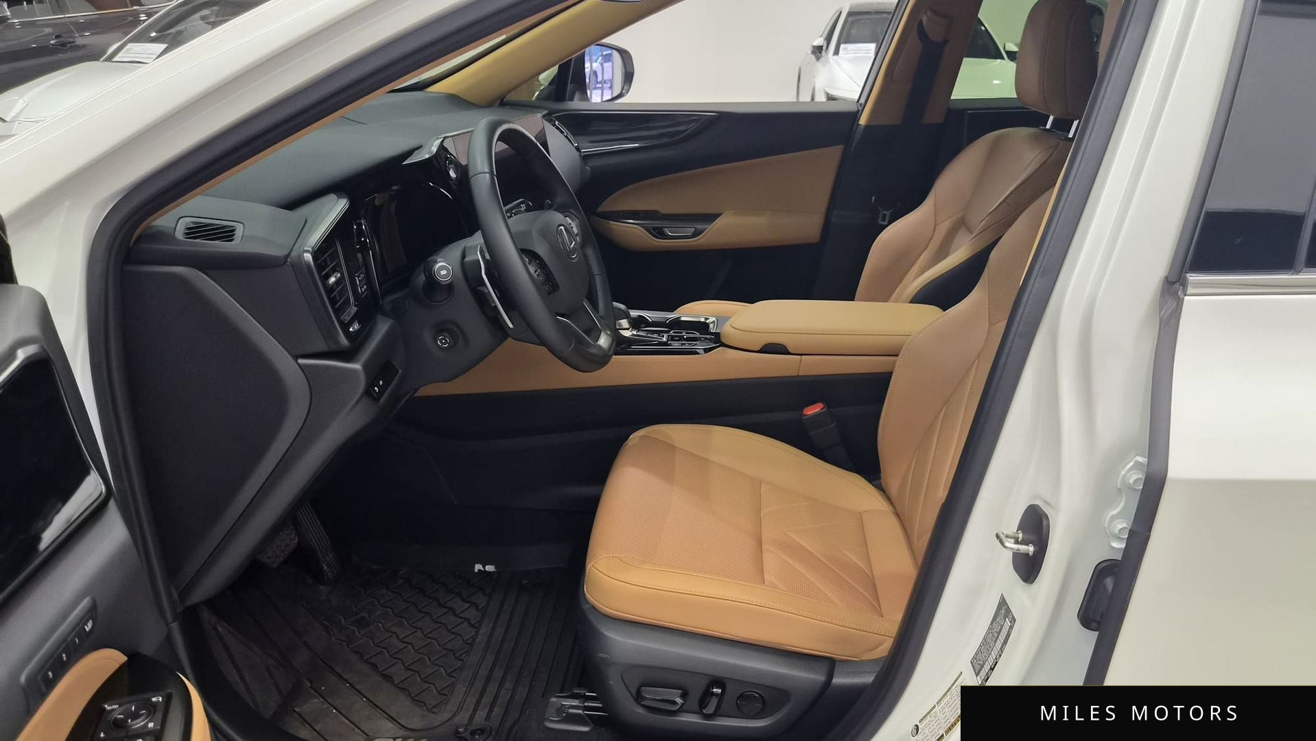 Лексус NX350h 2024 — миниатюра 10