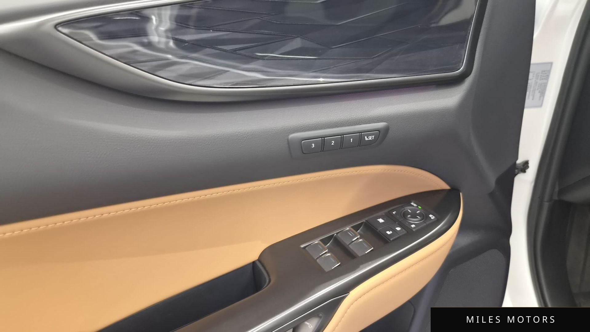 Лексус NX350h 2024 — миниатюра 12