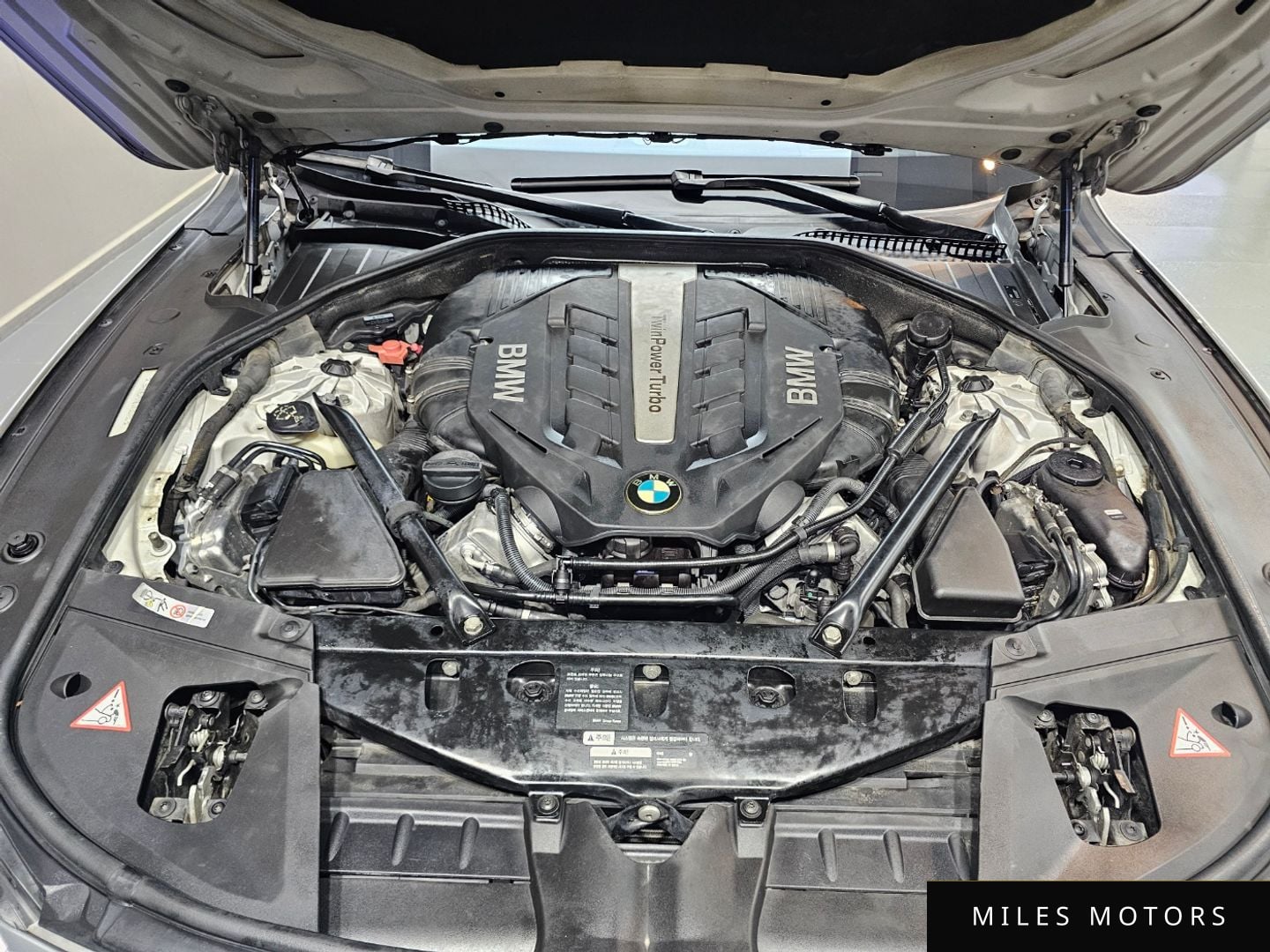 BMW 7 Series (F01) 2014 — миниатюра 7