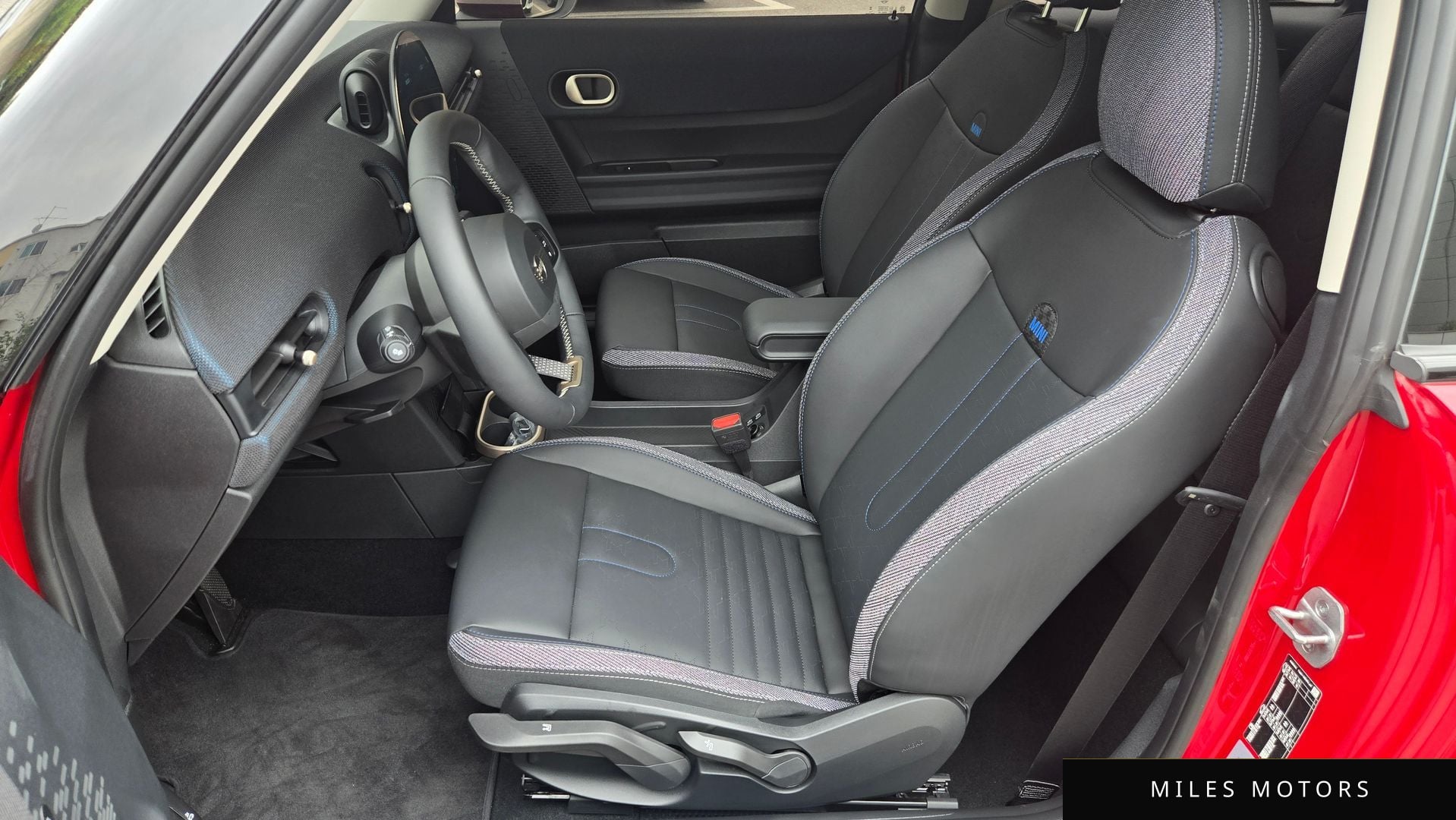 MINI Cooper 2025 — миниатюра 10