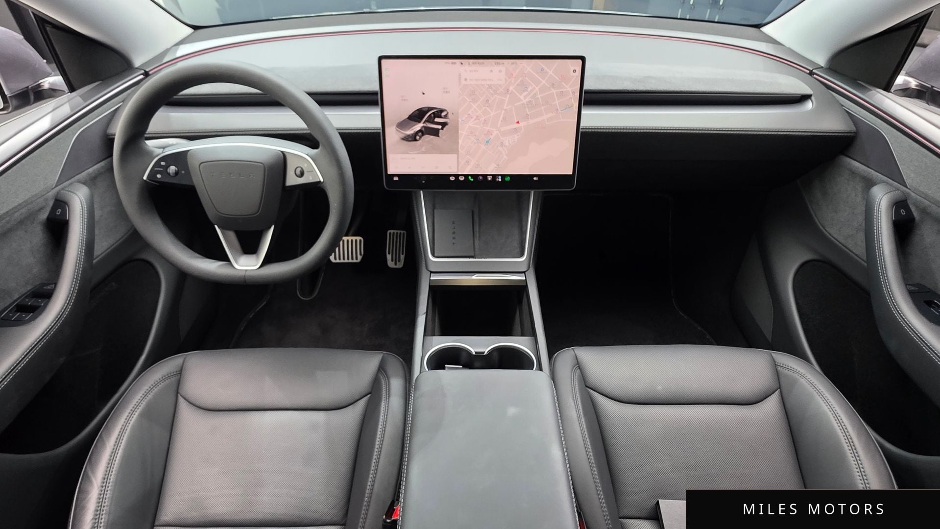 Tesla Model Y 2025 — миниатюра 9
