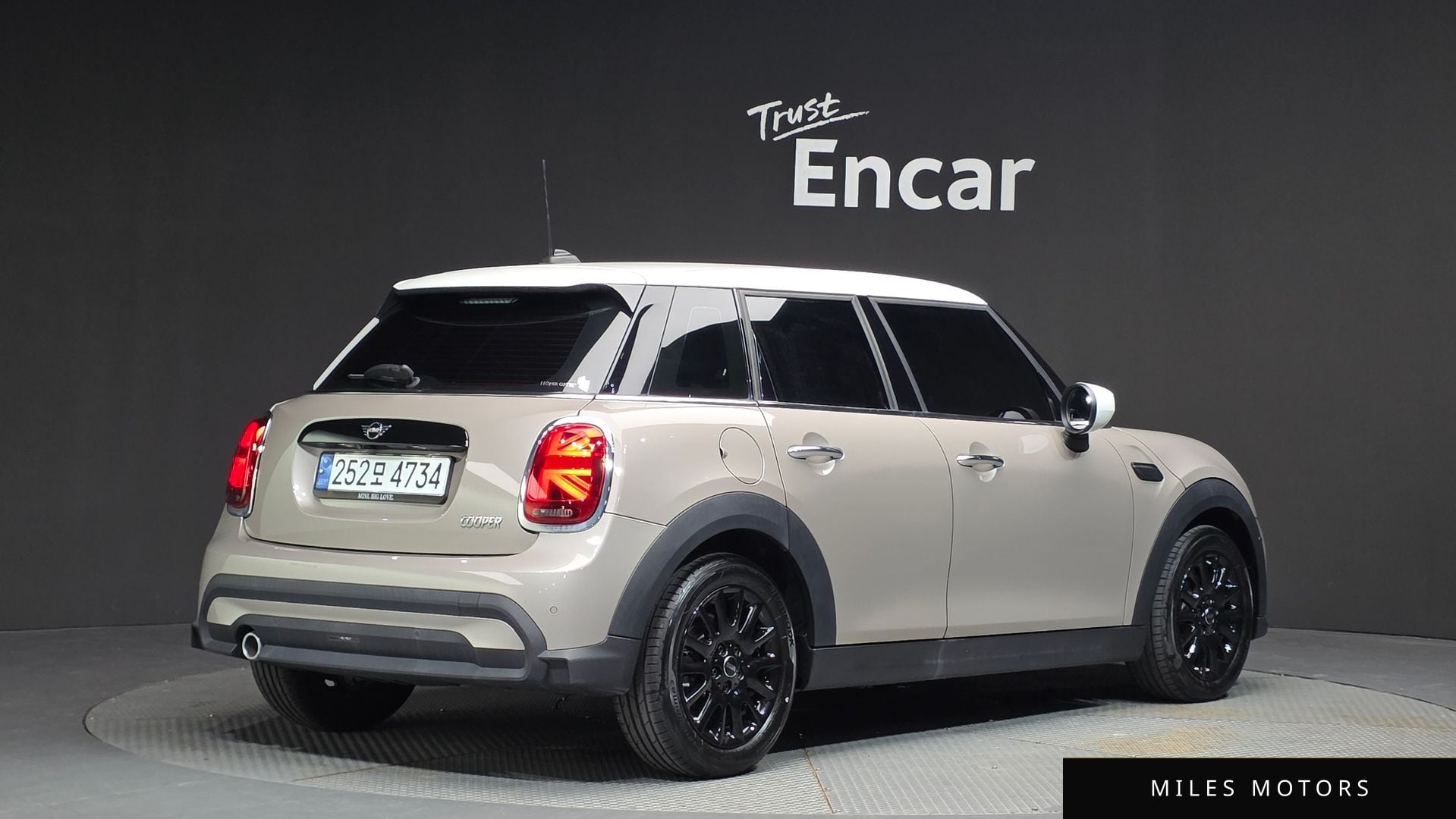 MINI Cooper 2024 — миниатюра 2