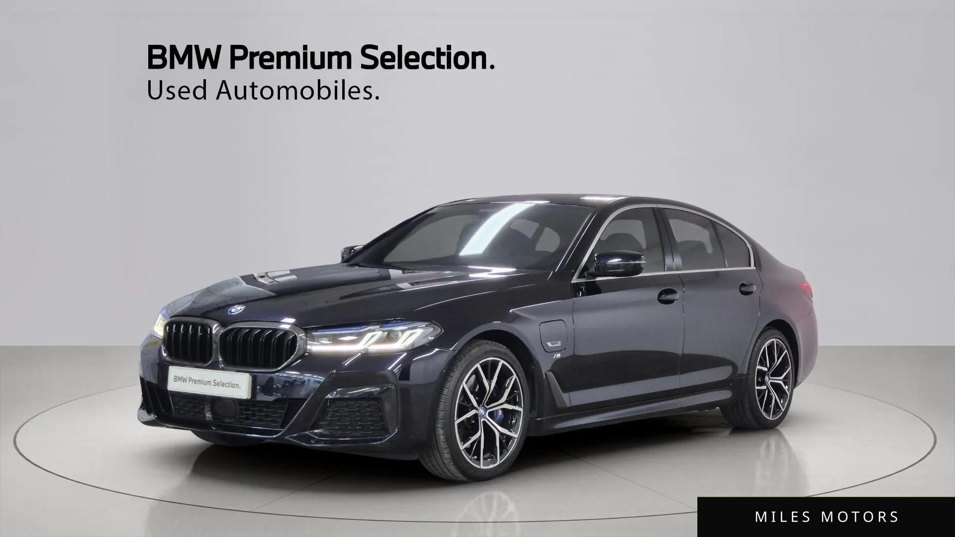 BMW 5 Series (G30) 2023 — фото 1 из 12