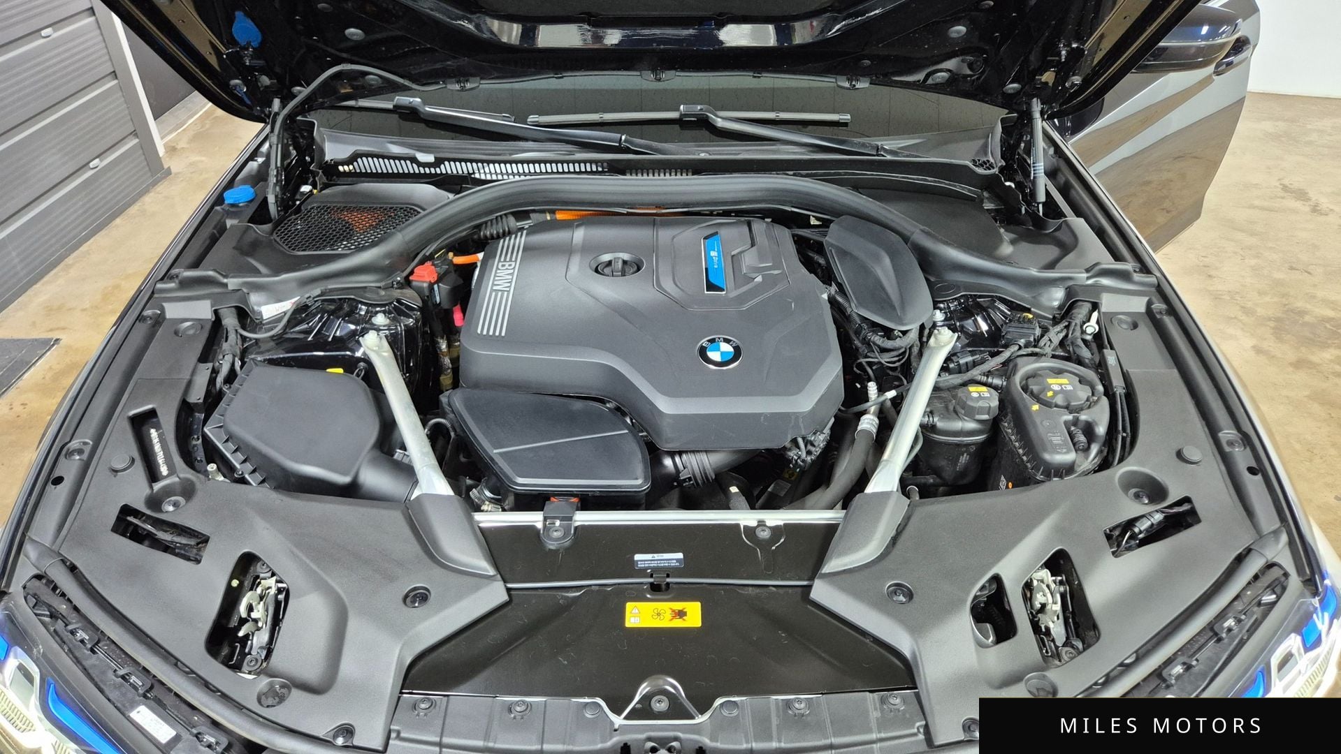BMW 5 Series (G30) 2023 — миниатюра 6