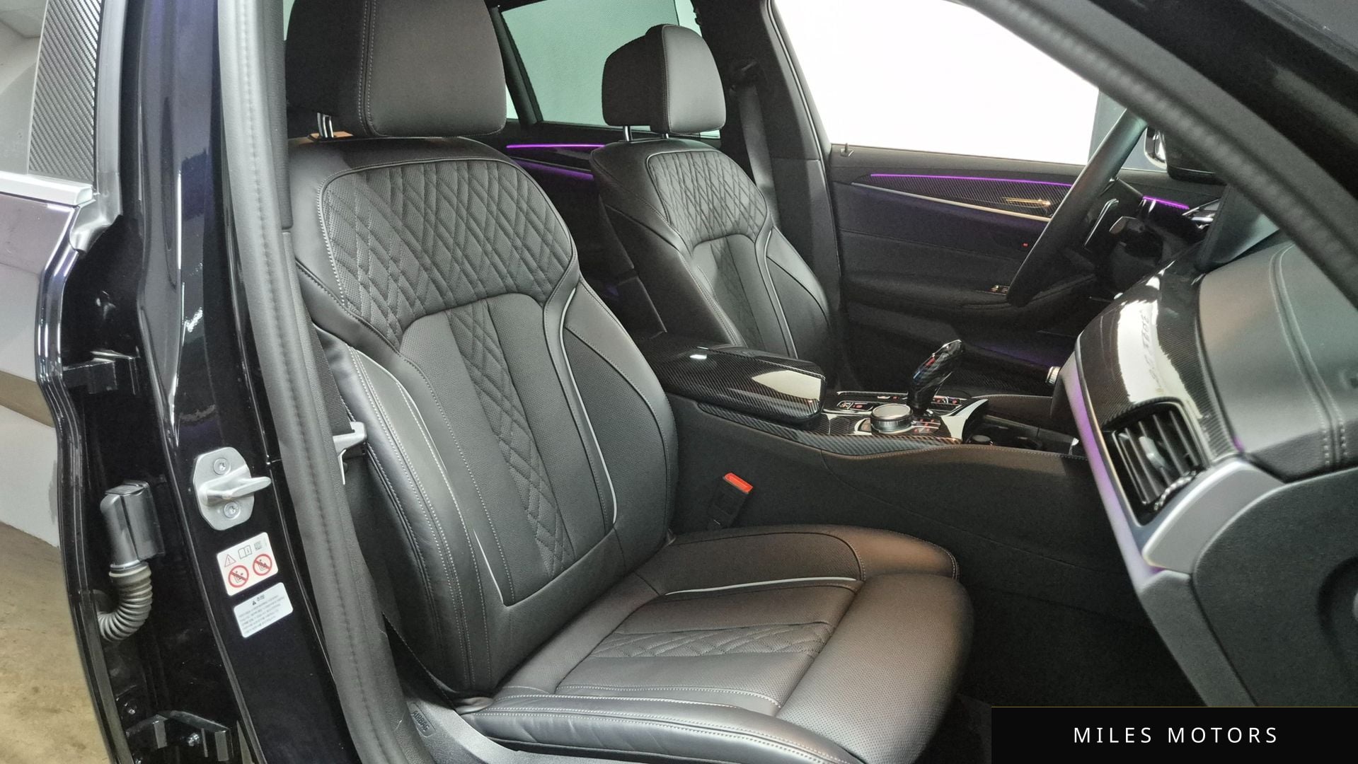BMW 5 Series (G30) 2023 — миниатюра 11