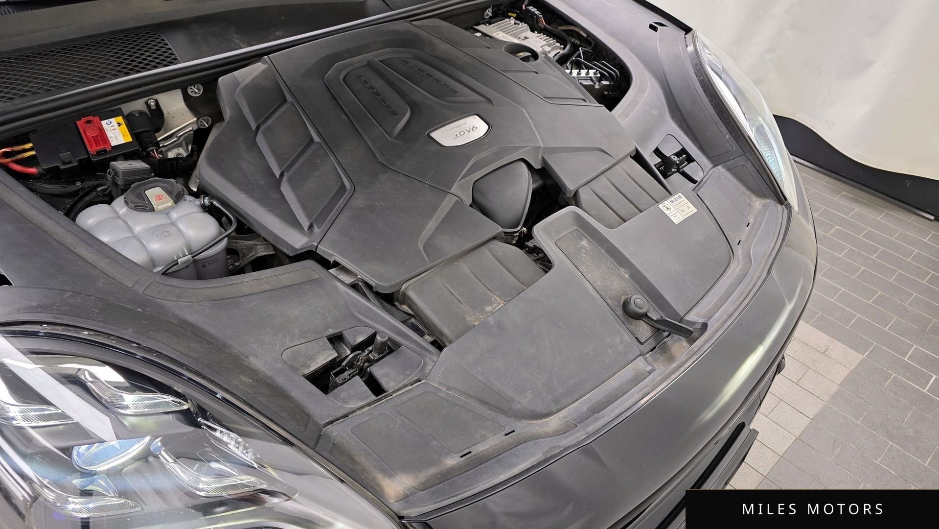 Porsche Cayenne 2019 — миниатюра 6