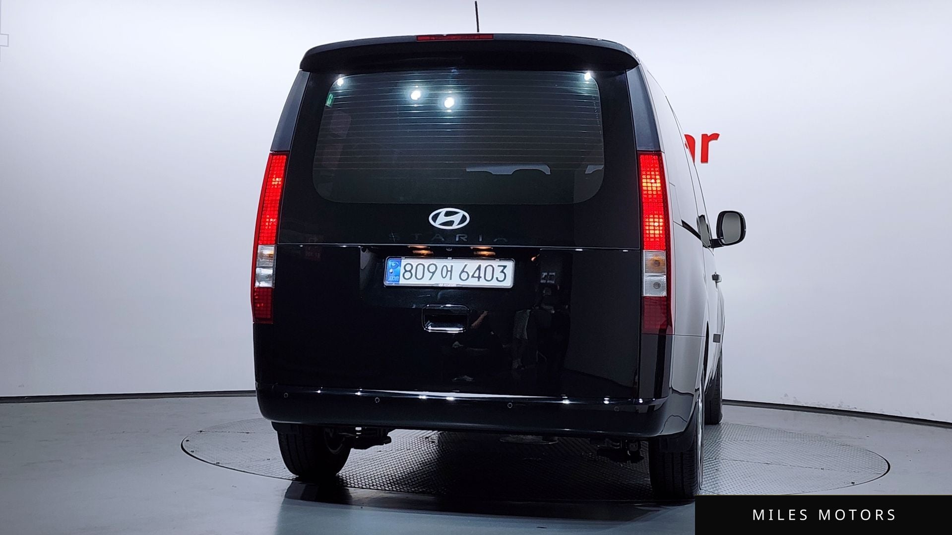 Hyundai Staria 2025 — миниатюра 4