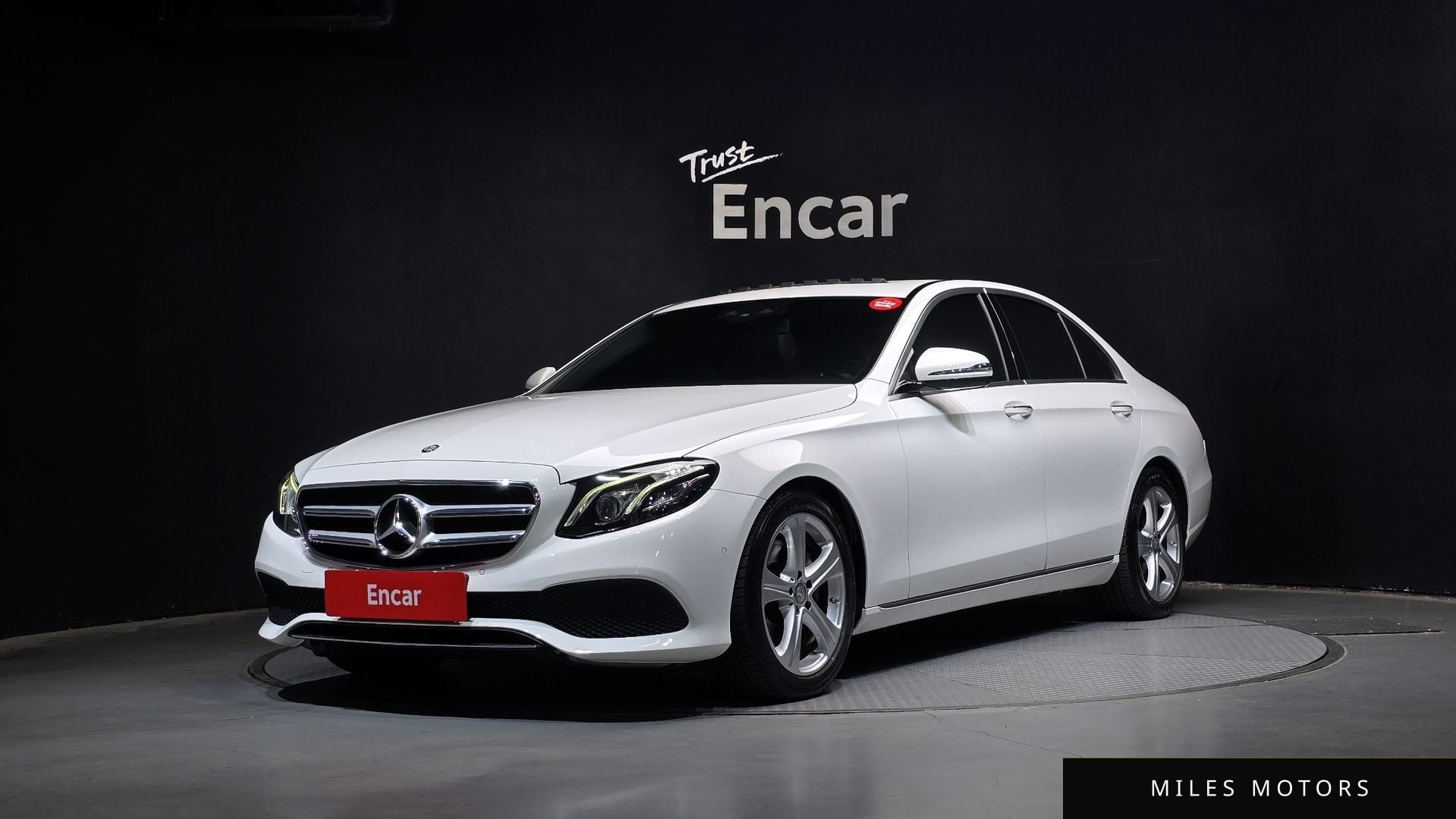 Mercedes-Benz E-Class W213 2017 — фото 1 из 12