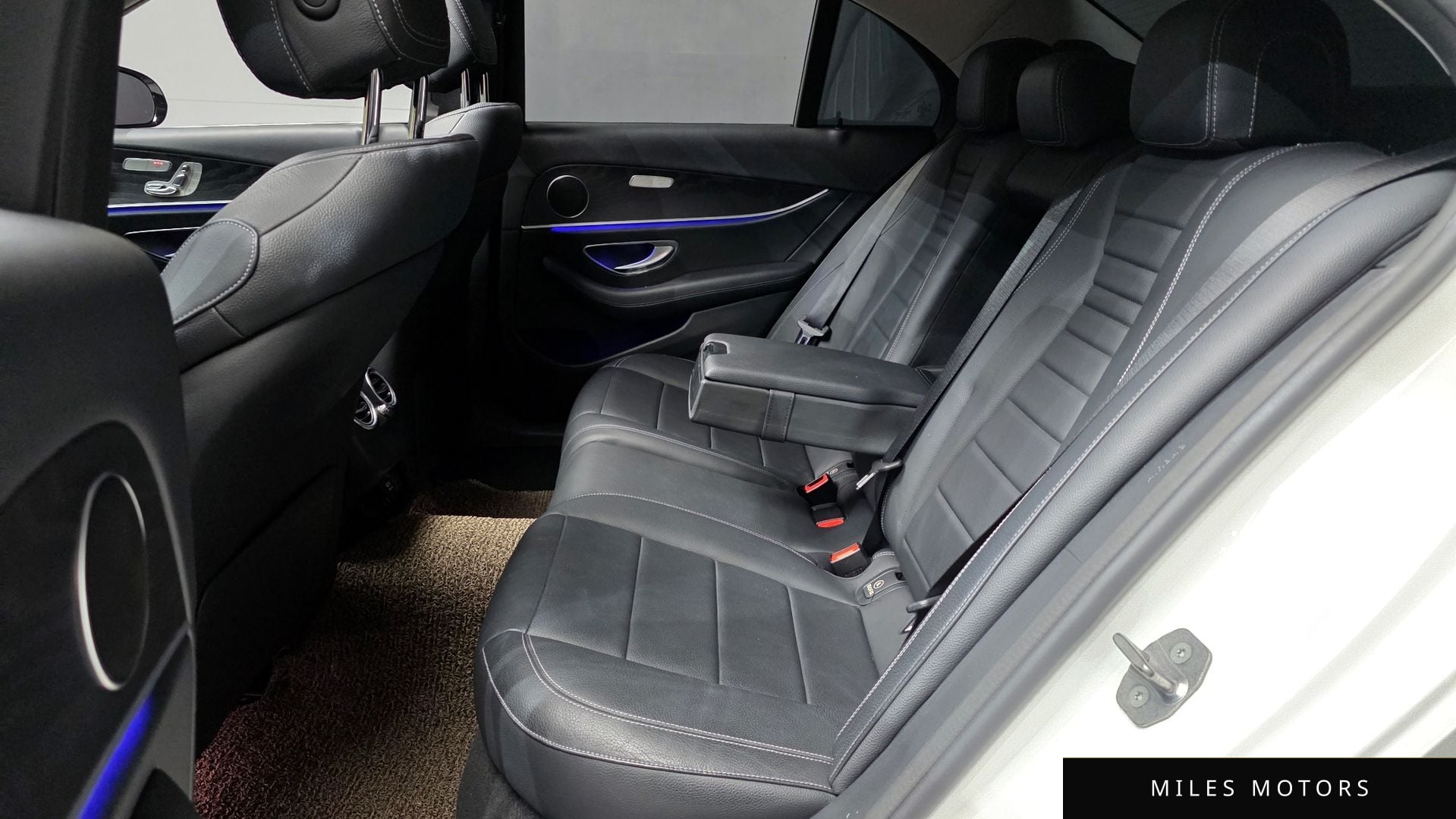 Mercedes-Benz E-Class W213 2017 — миниатюра 12