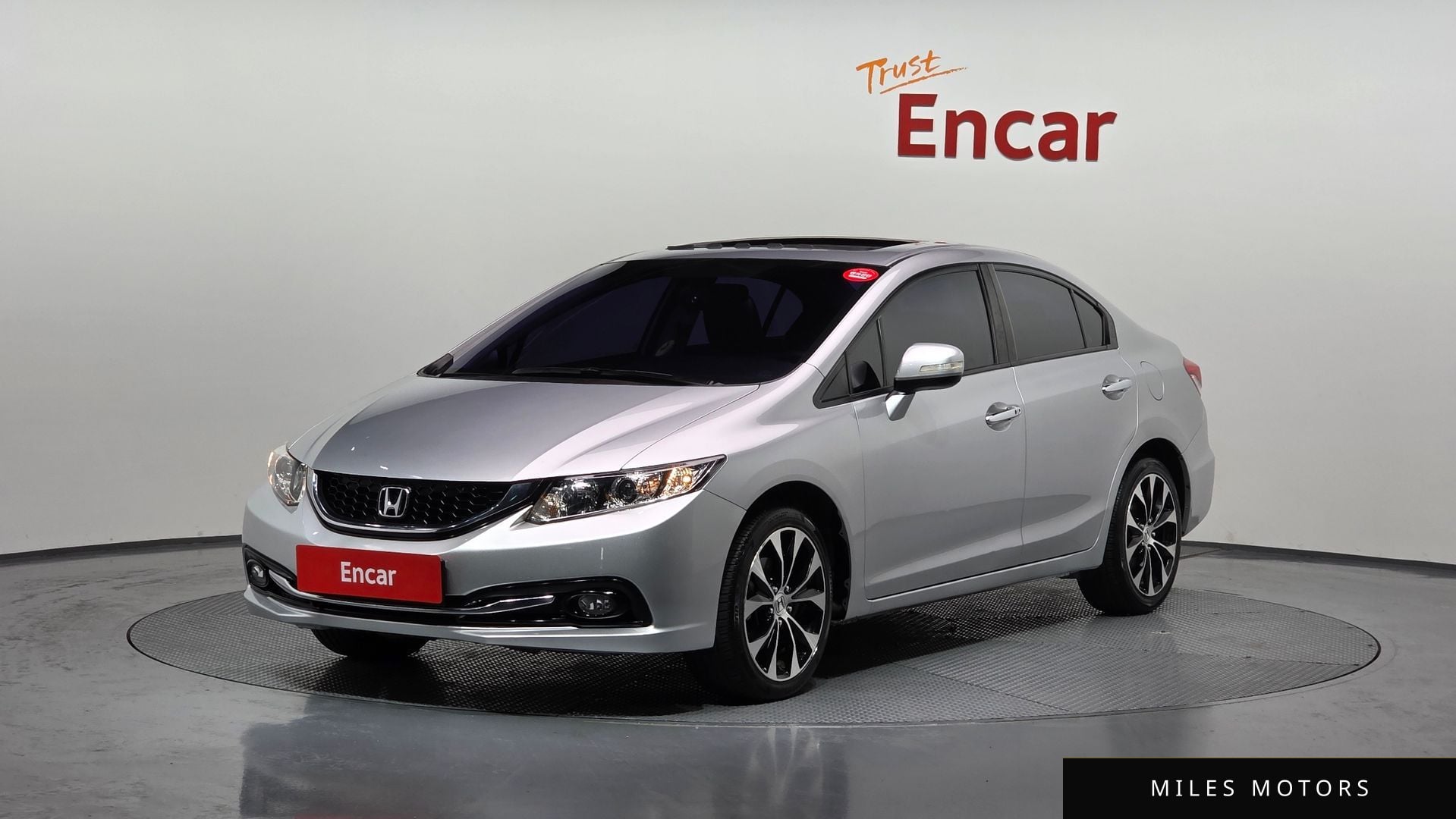 Honda Civic 2015 — фото 1 из 12