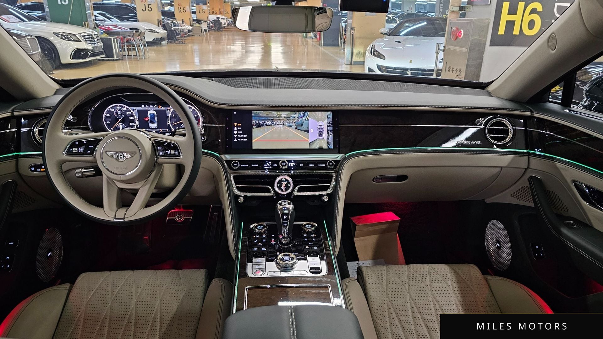 Bentley Flying Spur 2023 — миниатюра 7