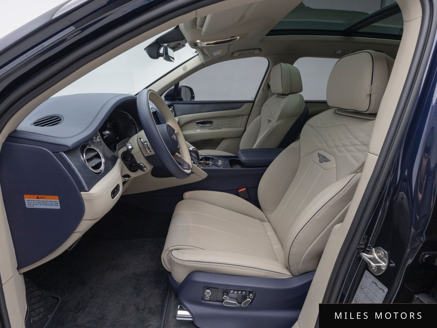 Bentley Bentayga 2025 — миниатюра 10