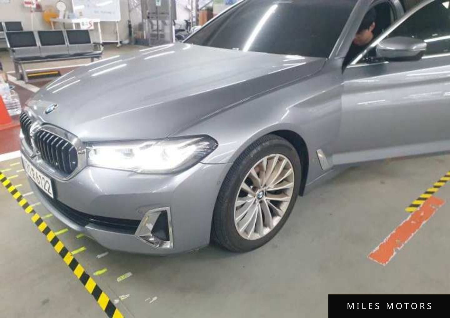 BMW 5 Series (G30) 2023 — миниатюра 2