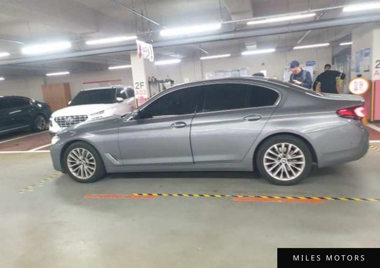 BMW 5 Series (G30) 2023 — миниатюра 5