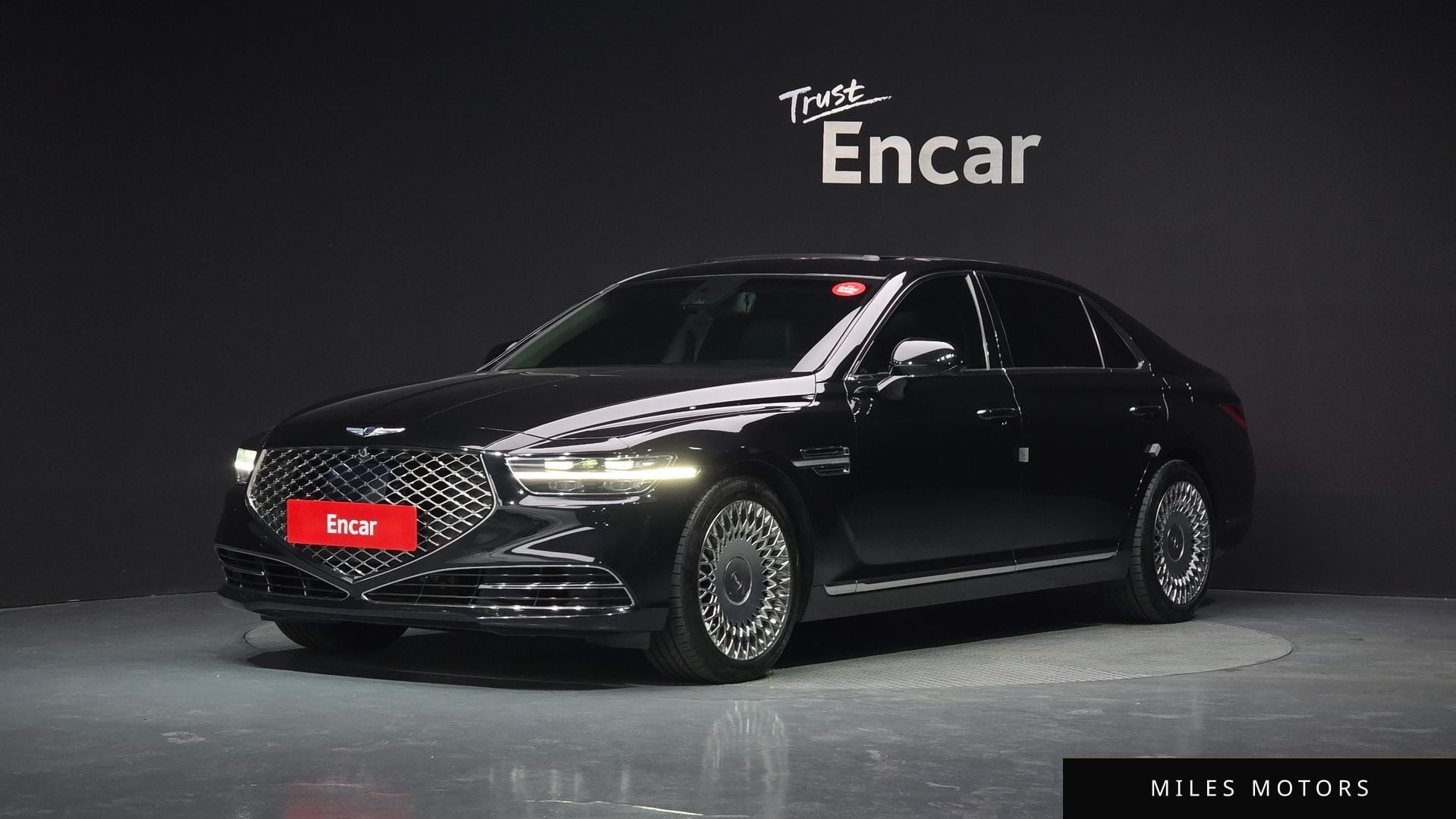 Genesis G90 2020 — фото 1 из 12