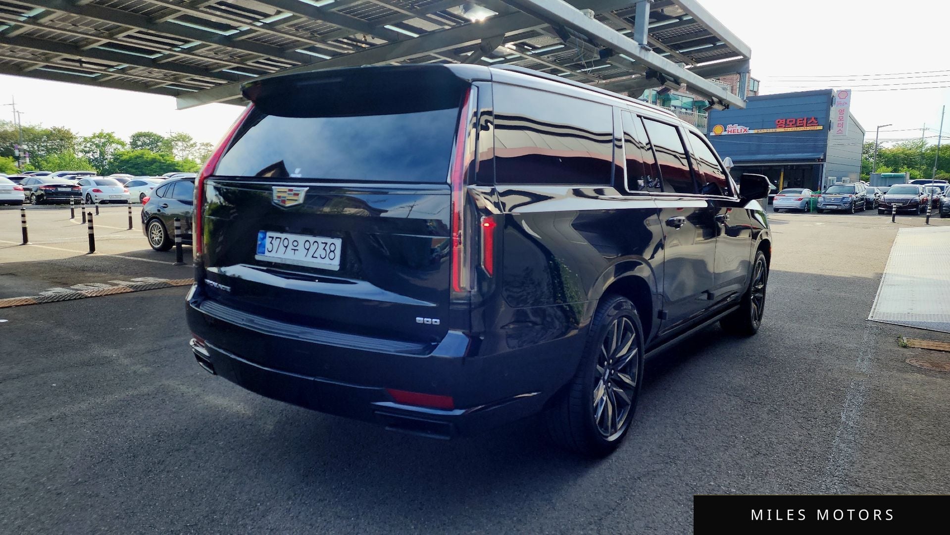 Cadillac Escalade 2023 — миниатюра 2