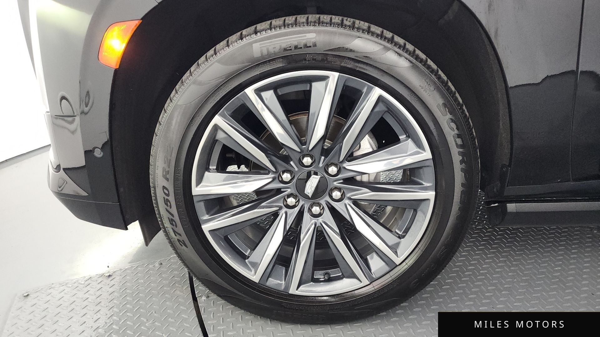 Cadillac Escalade 2023 — миниатюра 5