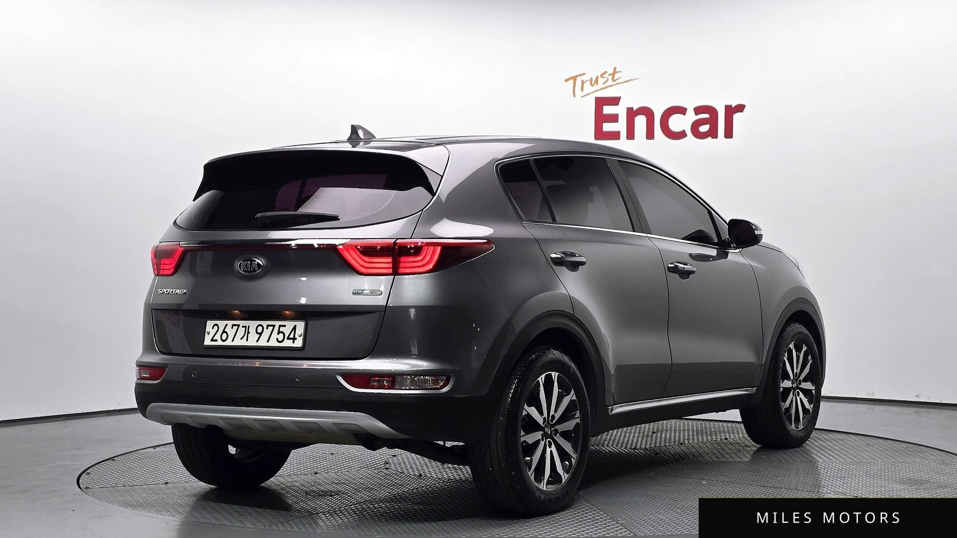 Kia Sportage 2016 — фото 1 из 12