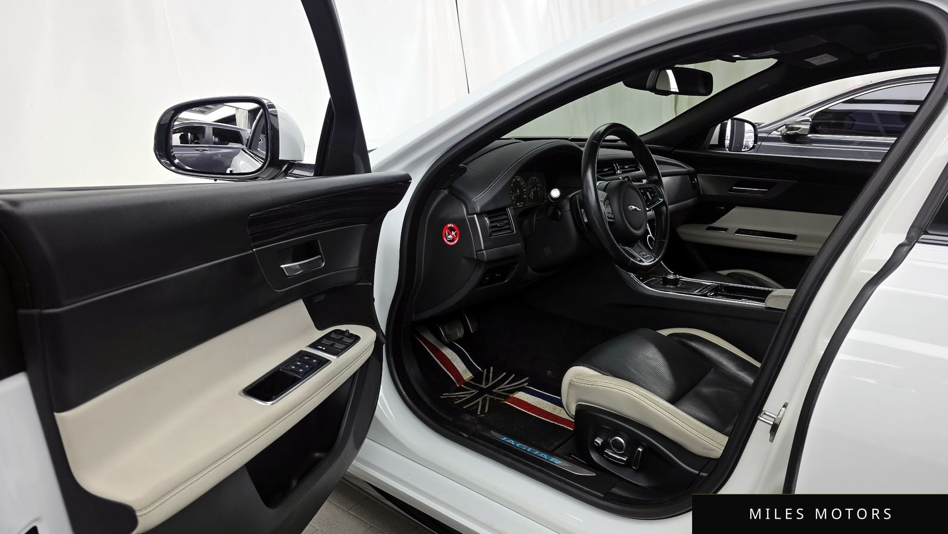 Jaguar XF (X260) 2017 — миниатюра 10