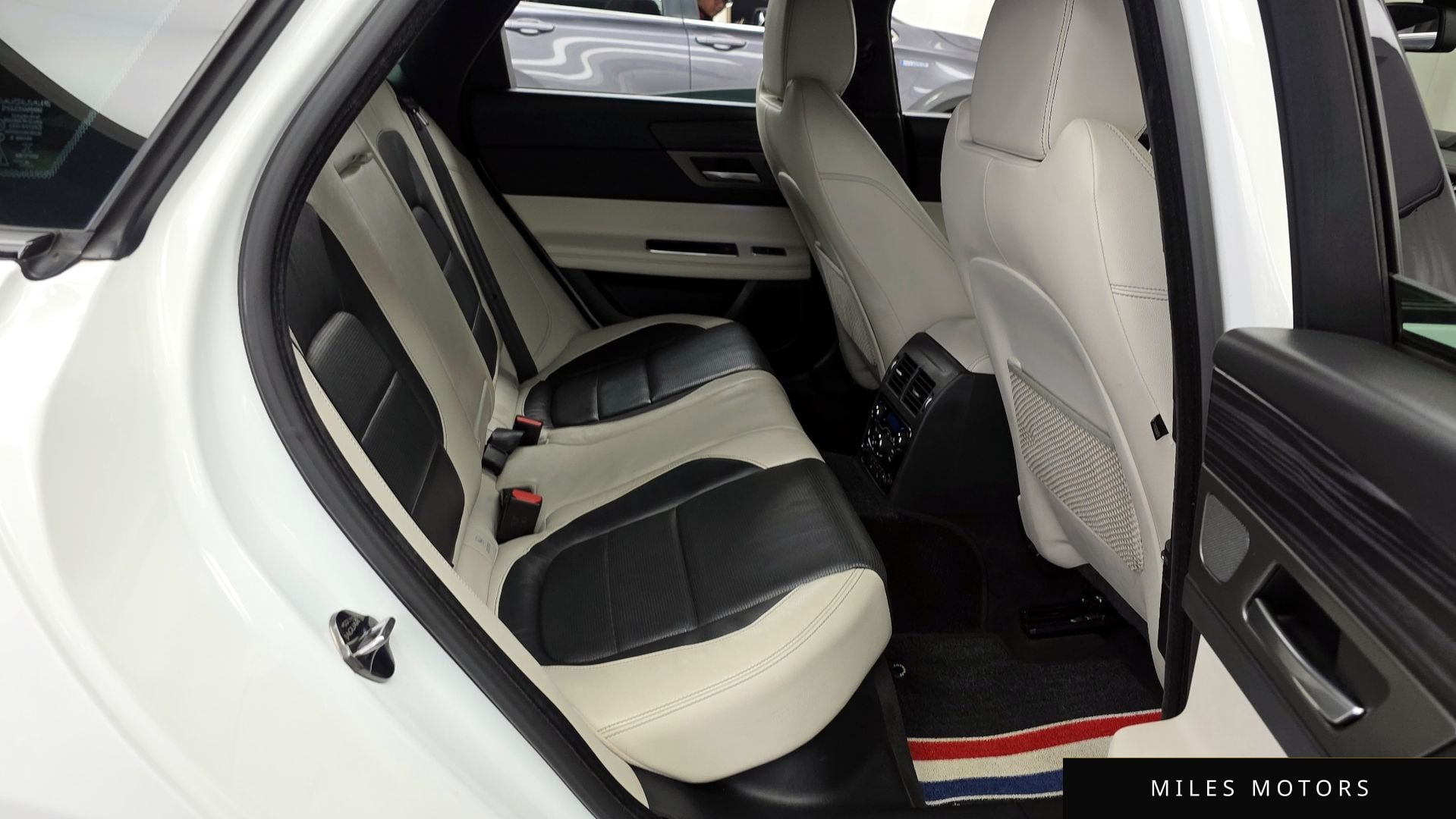 Jaguar XF (X260) 2017 — миниатюра 12