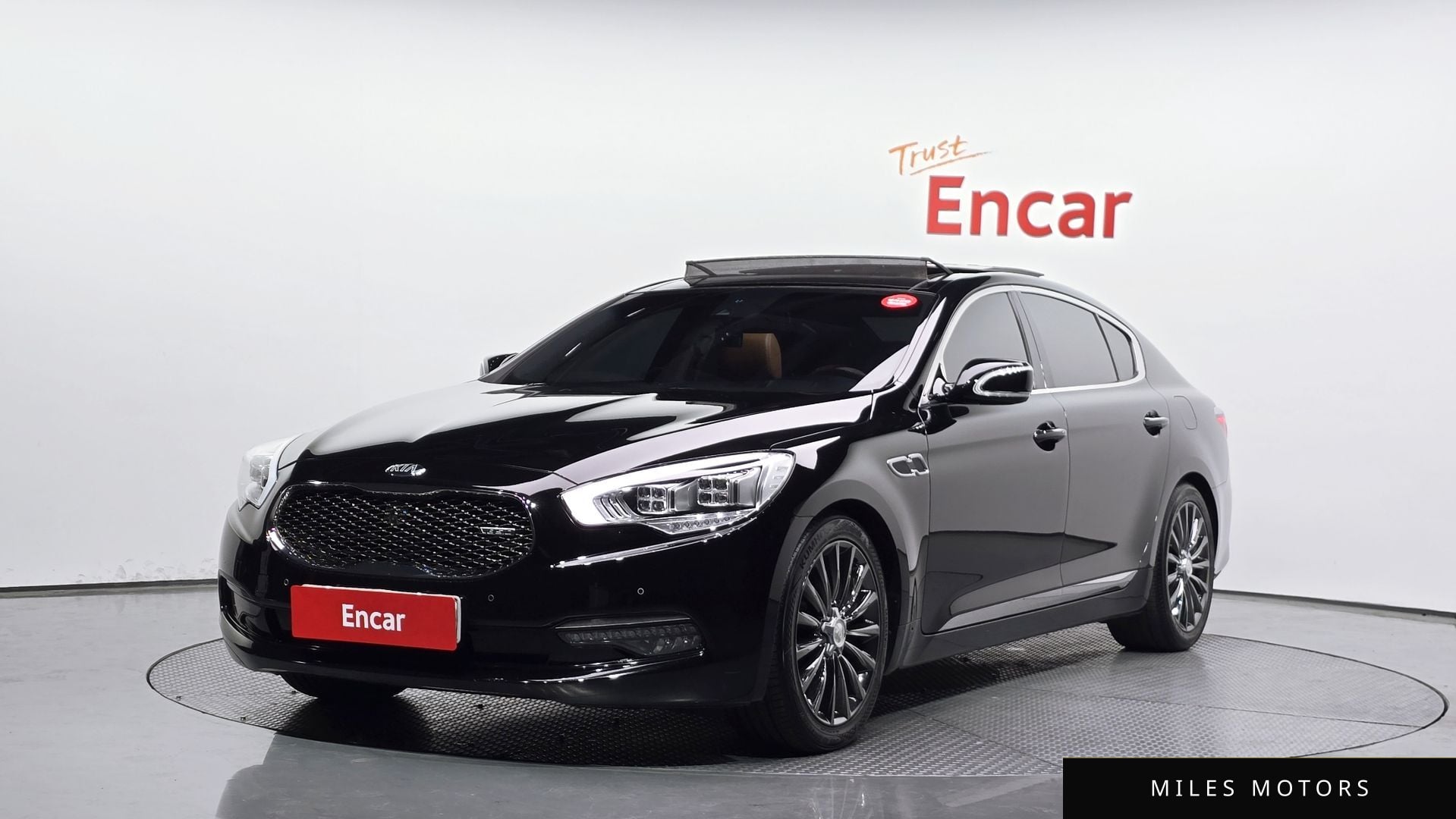 Kia K9 2015 — фото 1 из 12