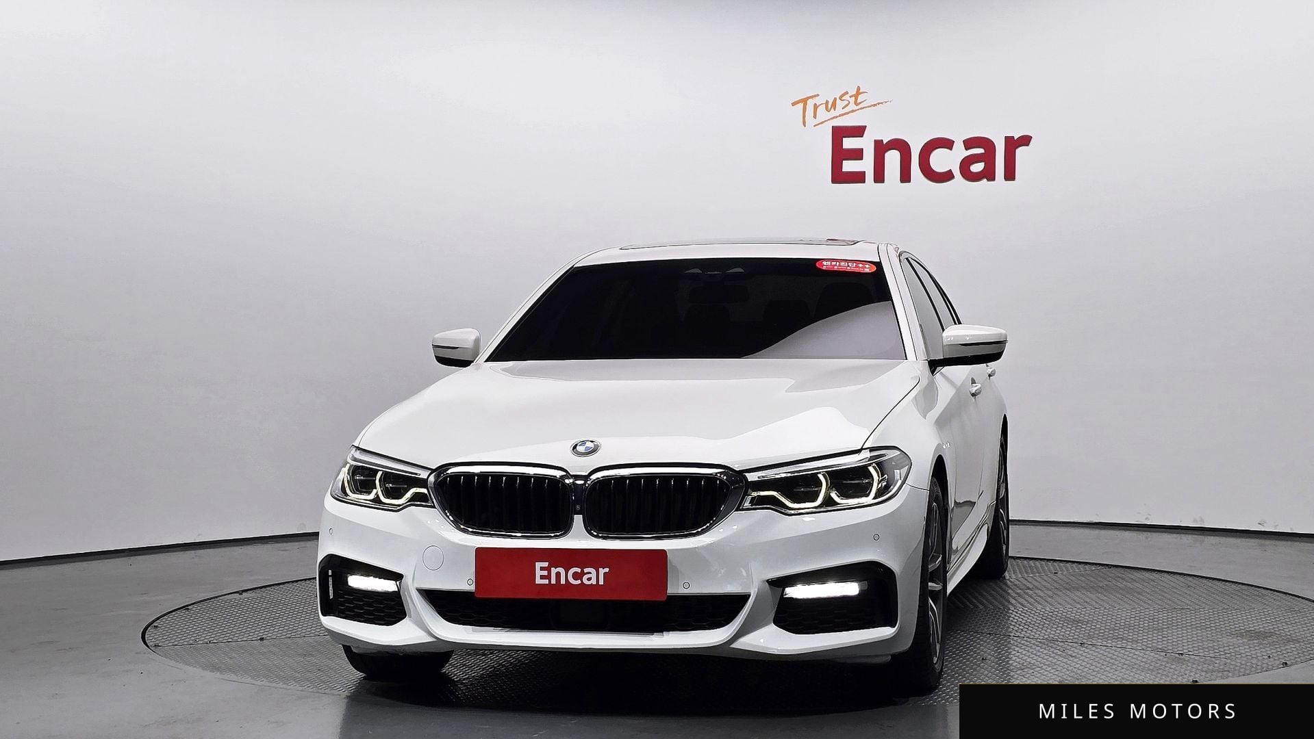 BMW 5 Series (G30) 2017 — миниатюра 2