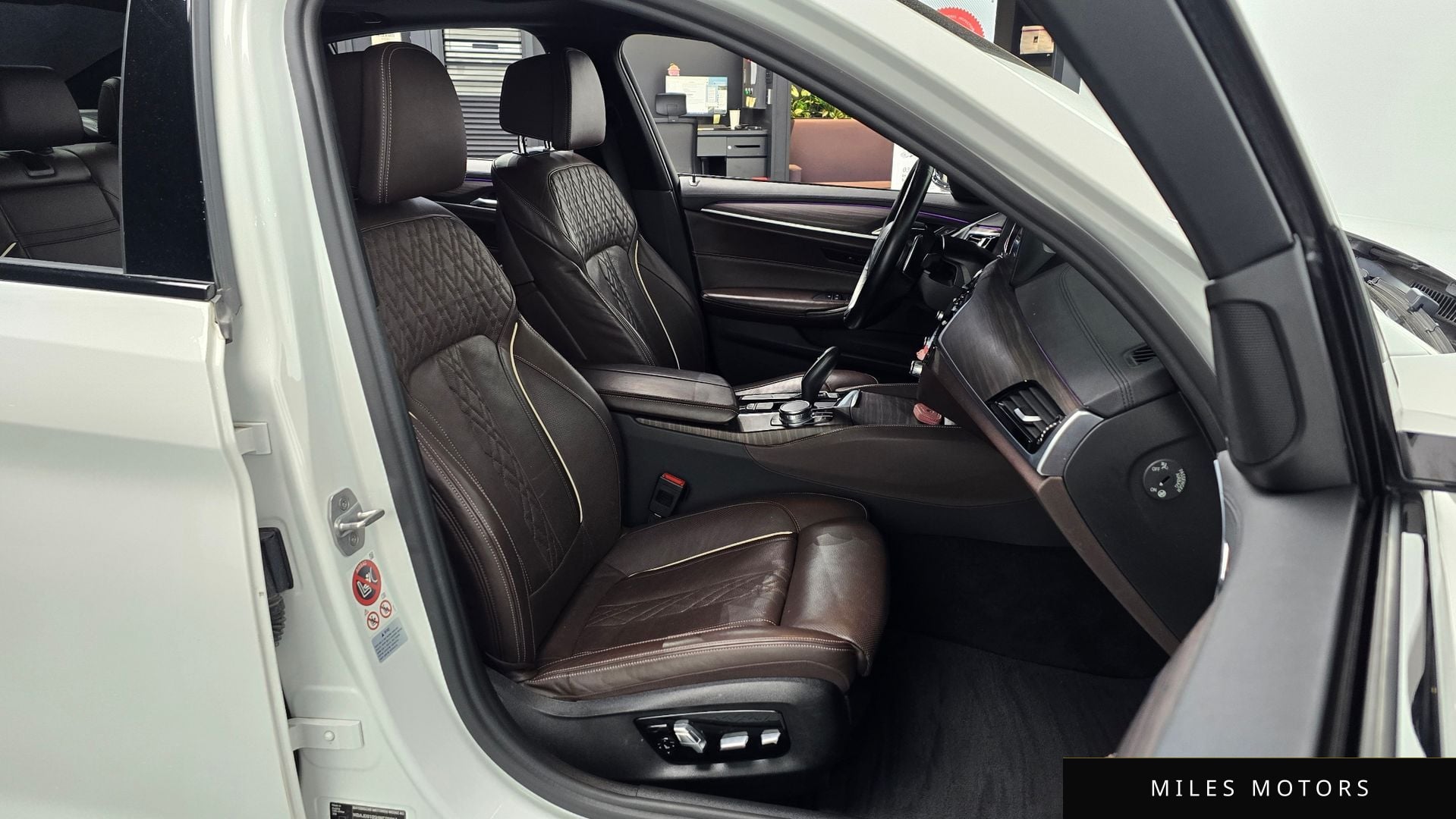 BMW 5 Series (G30) 2017 — миниатюра 12