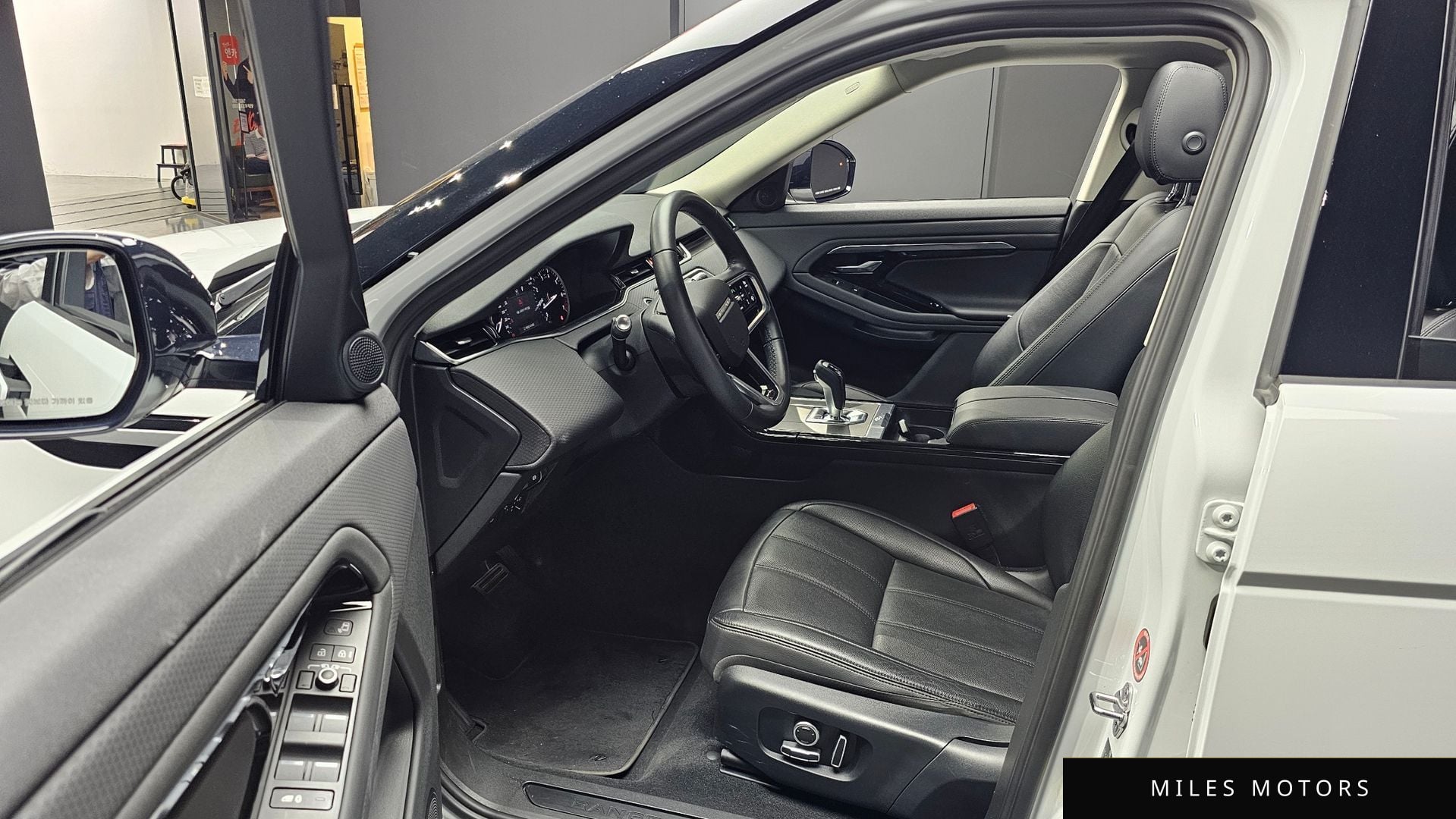 Land Rover Range Rover Evoque 2022 — миниатюра 10