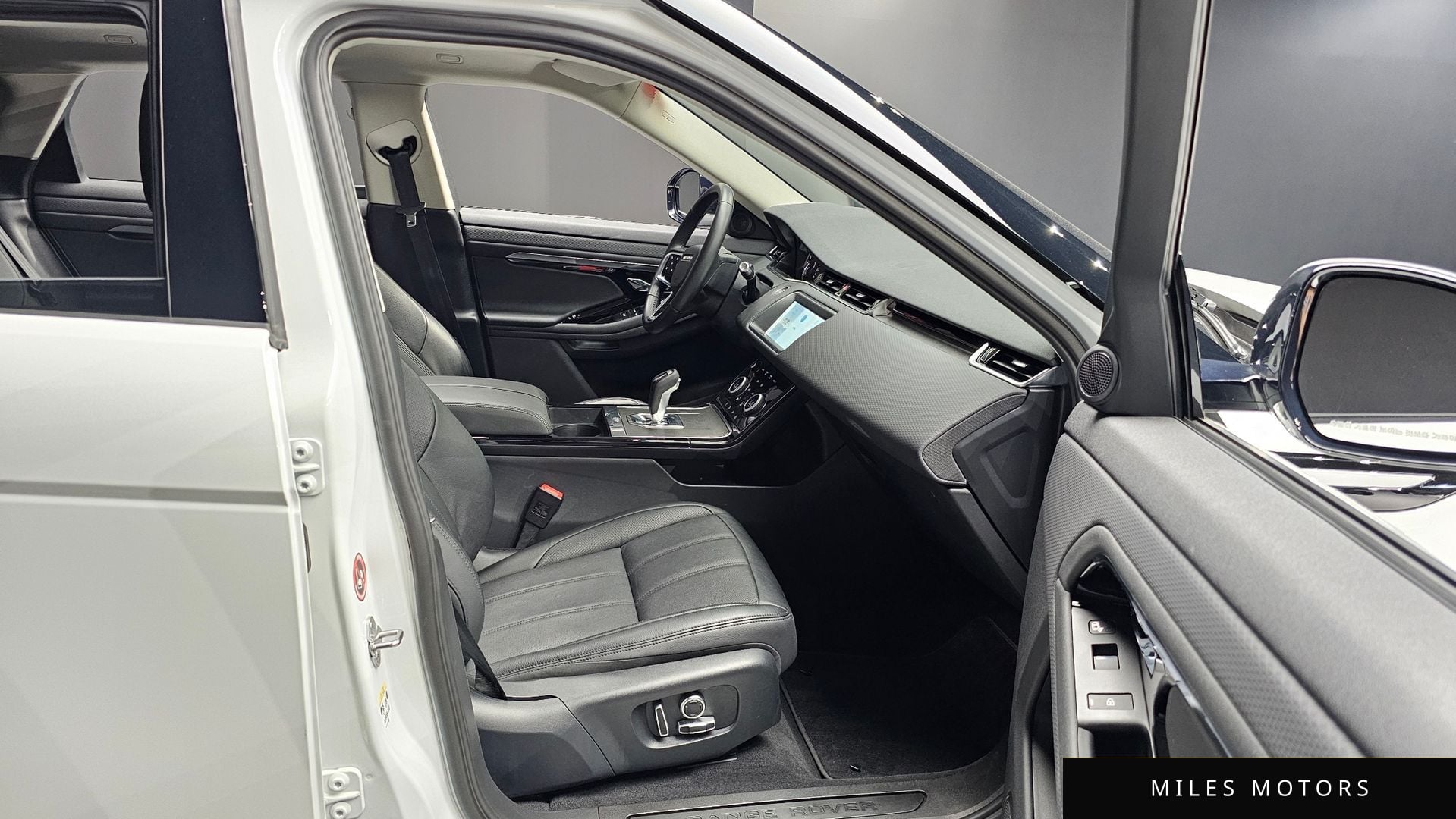Land Rover Range Rover Evoque 2022 — миниатюра 11