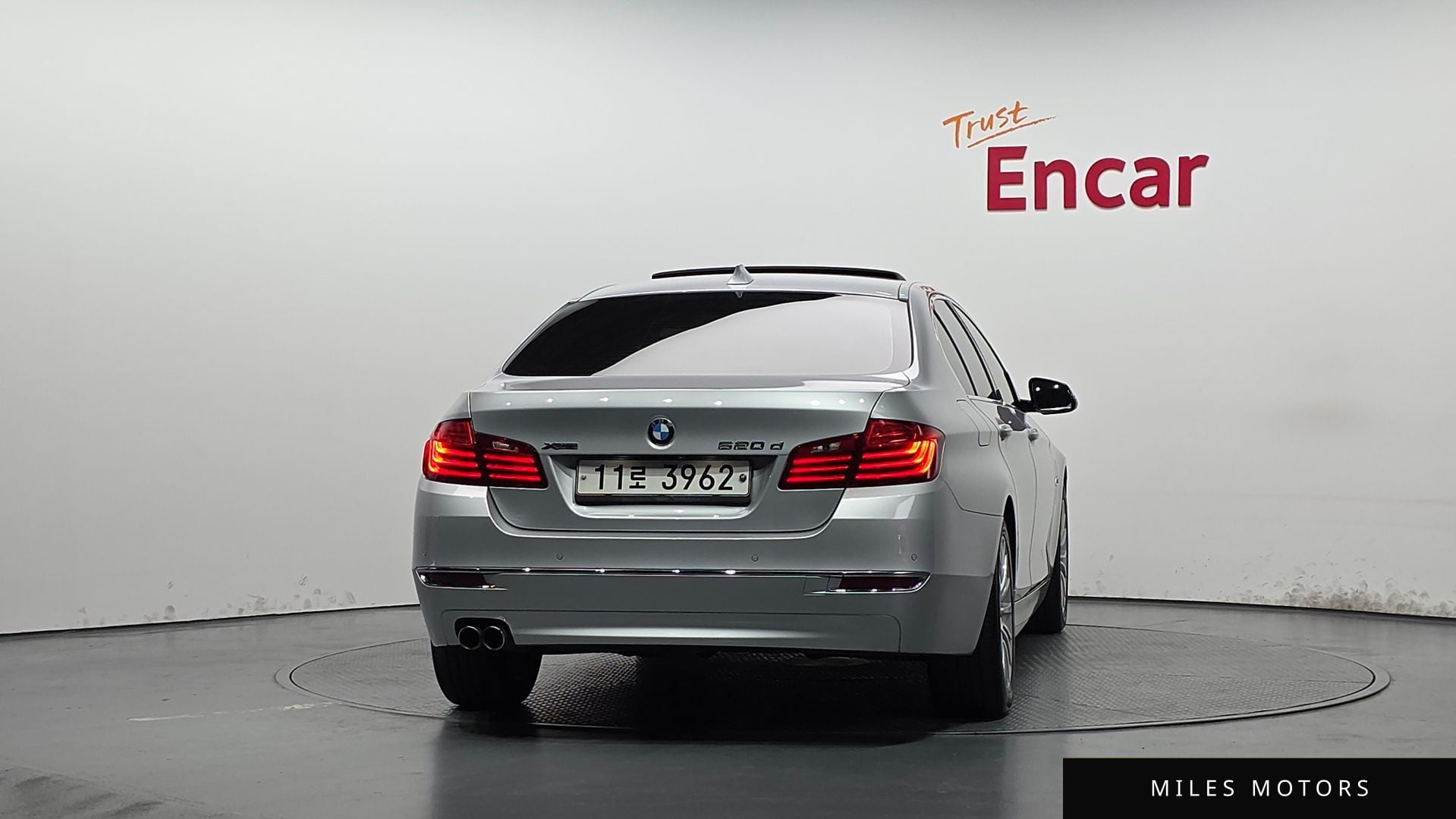 BMW 5 Series (F10) 2015 — миниатюра 4
