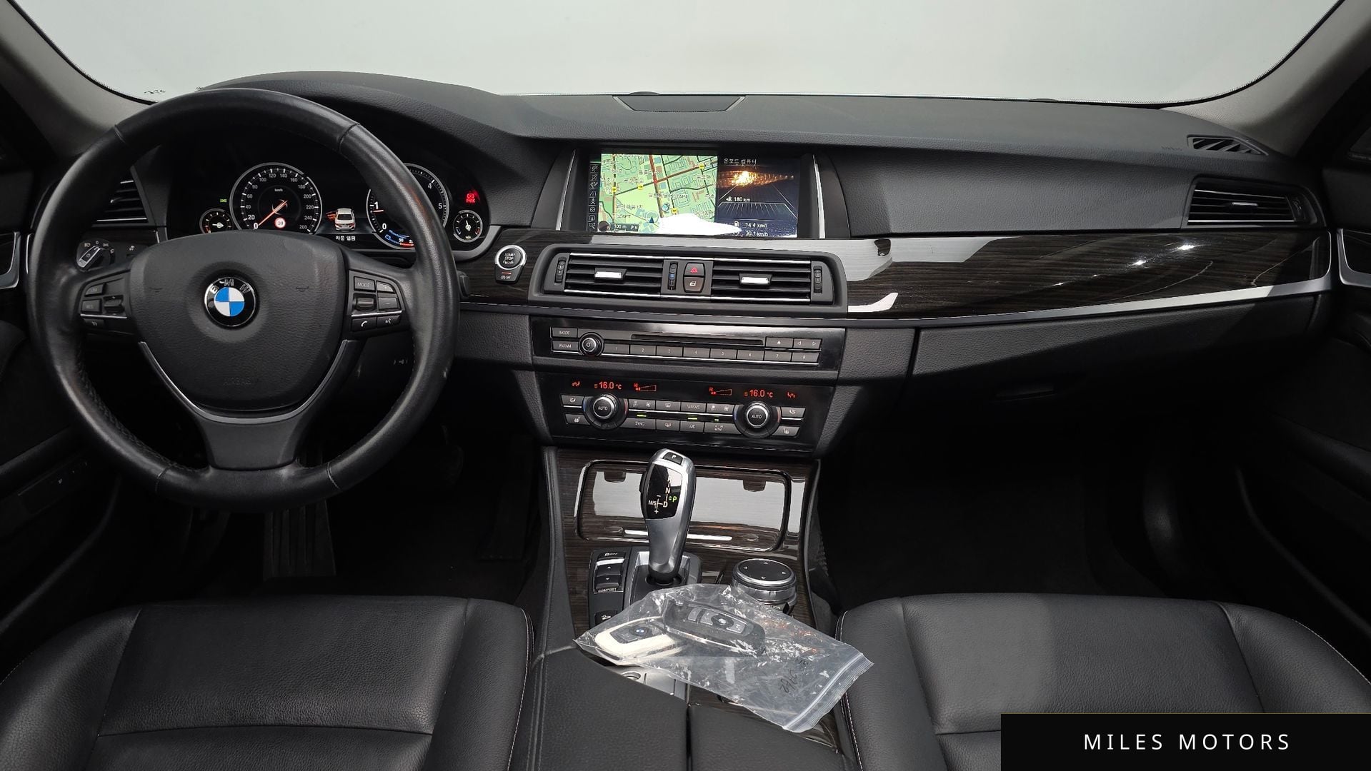 BMW 5 Series (F10) 2015 — миниатюра 10