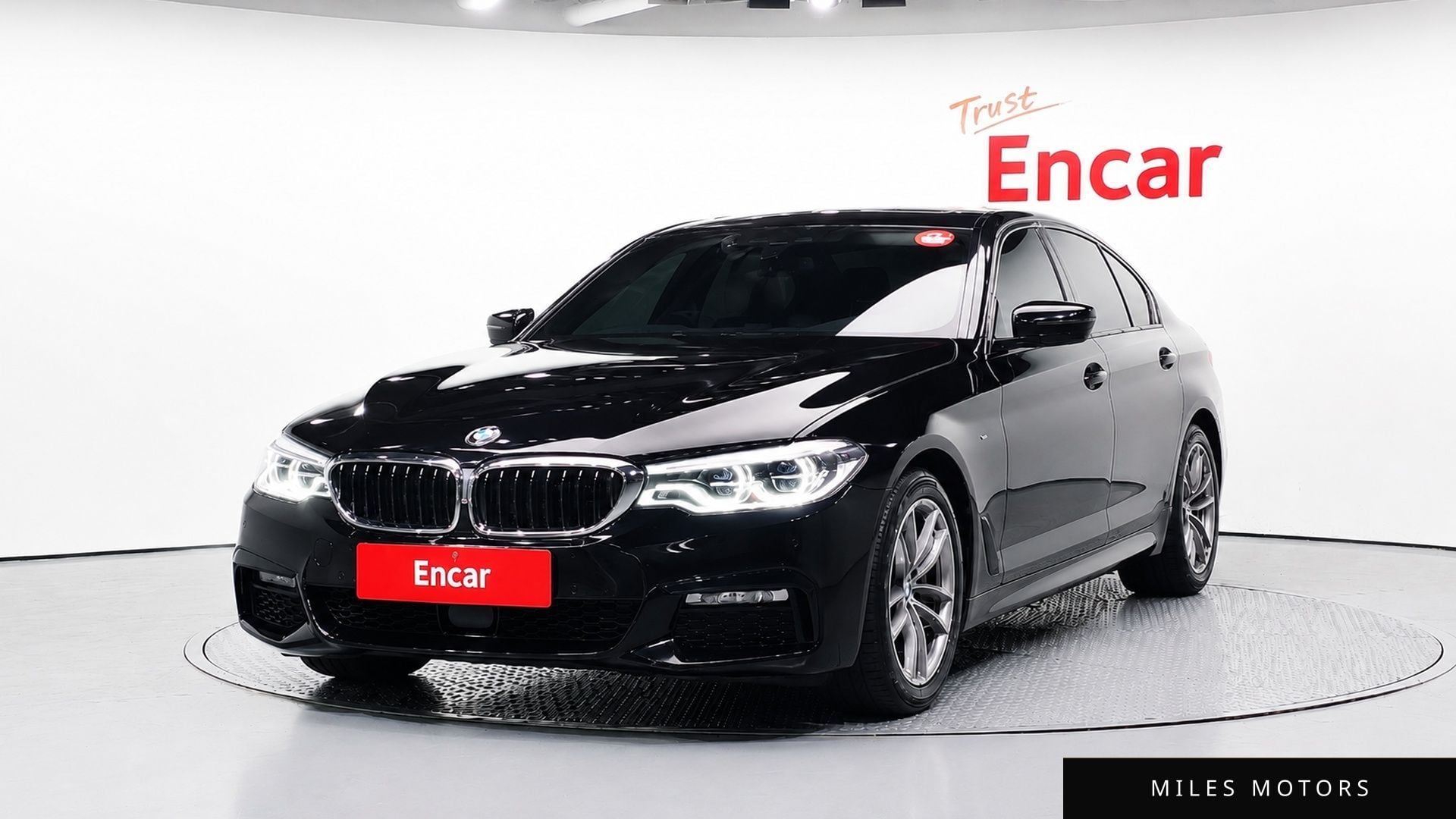 BMW 5 Series (G30) 2017 — фото 1 из 12