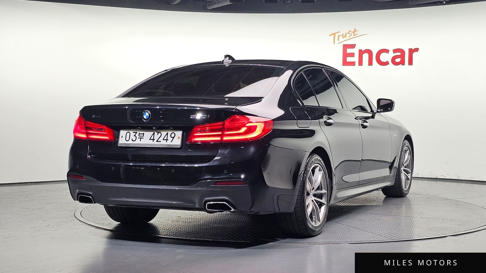 BMW 5 Series (G30) 2017 — миниатюра 2