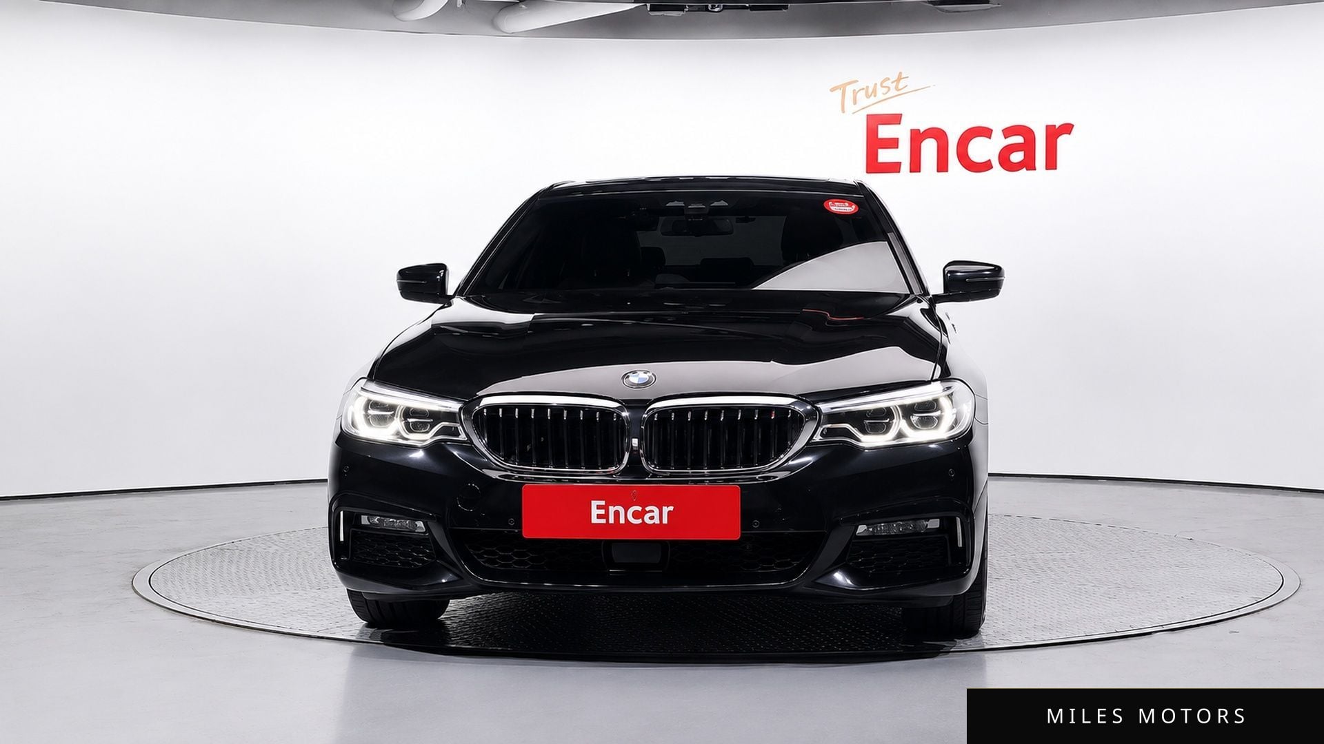 BMW 5 Series (G30) 2017 — миниатюра 3