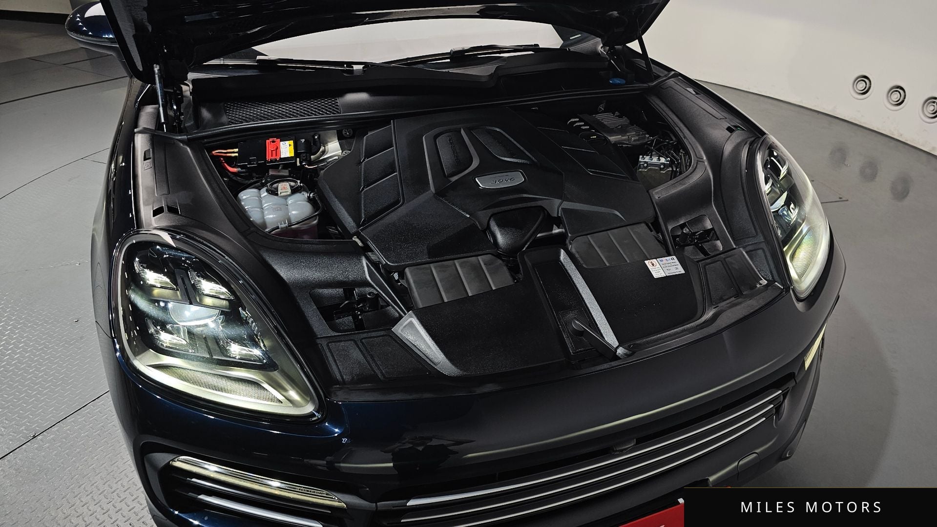 Porsche Cayenne 2021 — миниатюра 5
