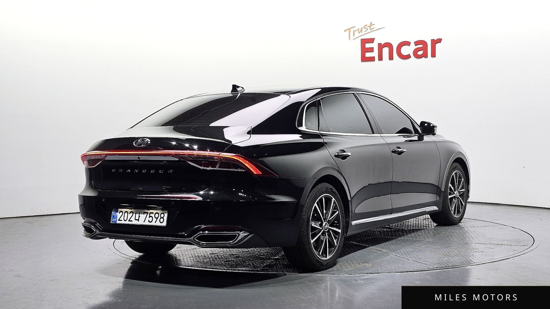 Hyundai Grandeur 2022 — миниатюра 2