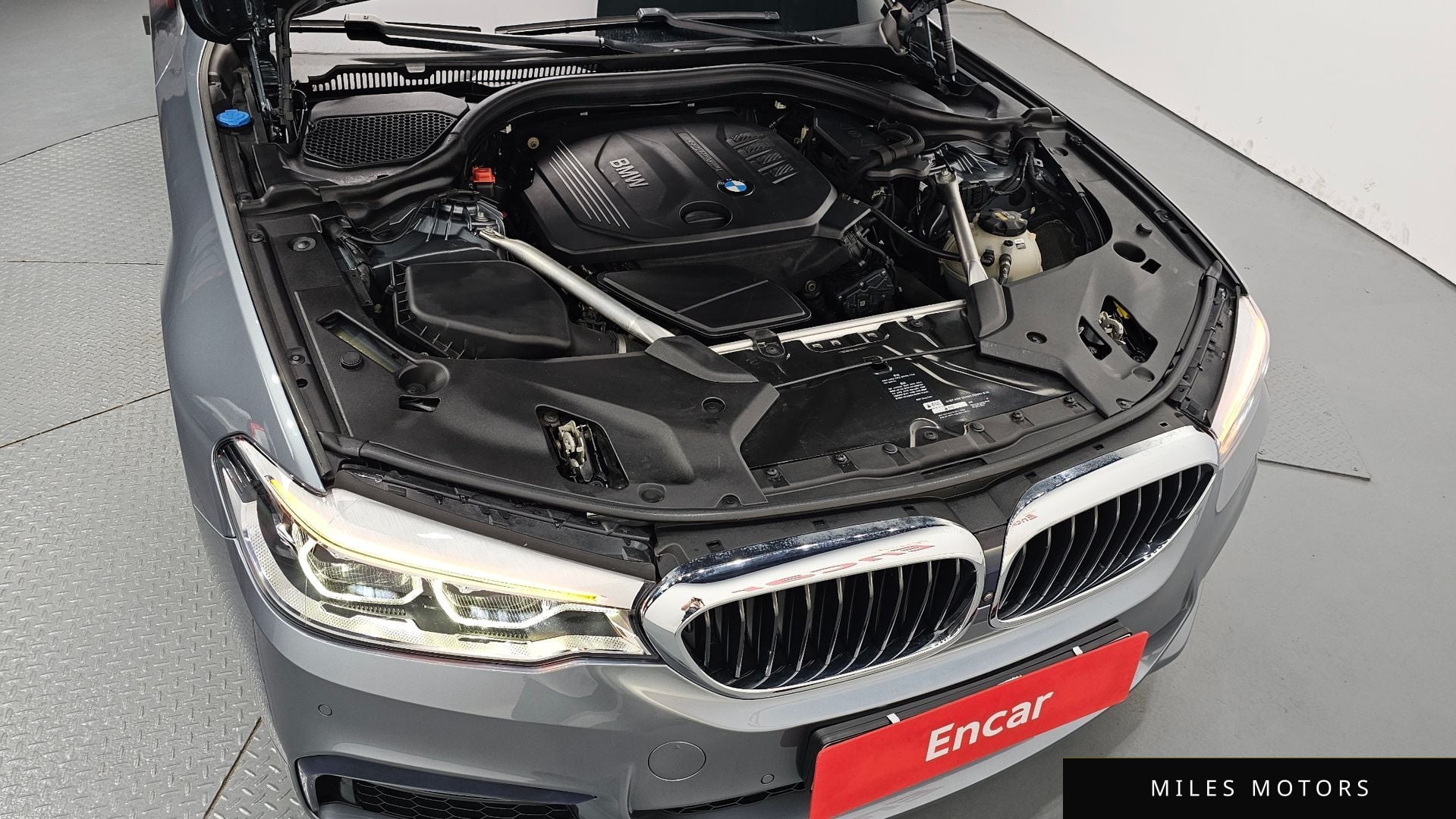 BMW 5 Series (G30) 2018 — миниатюра 5