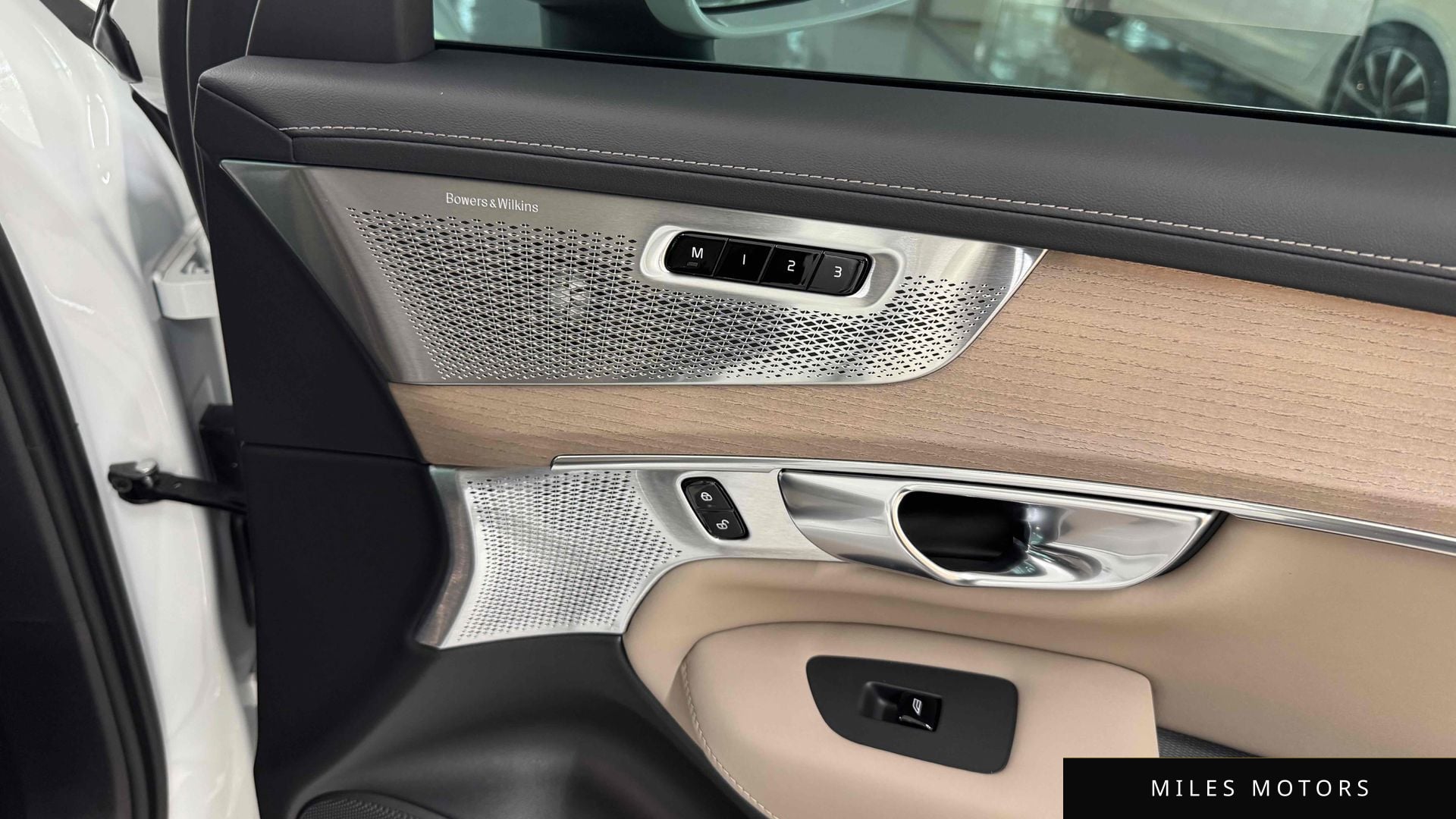 Volvo XC90 2026 — миниатюра 11