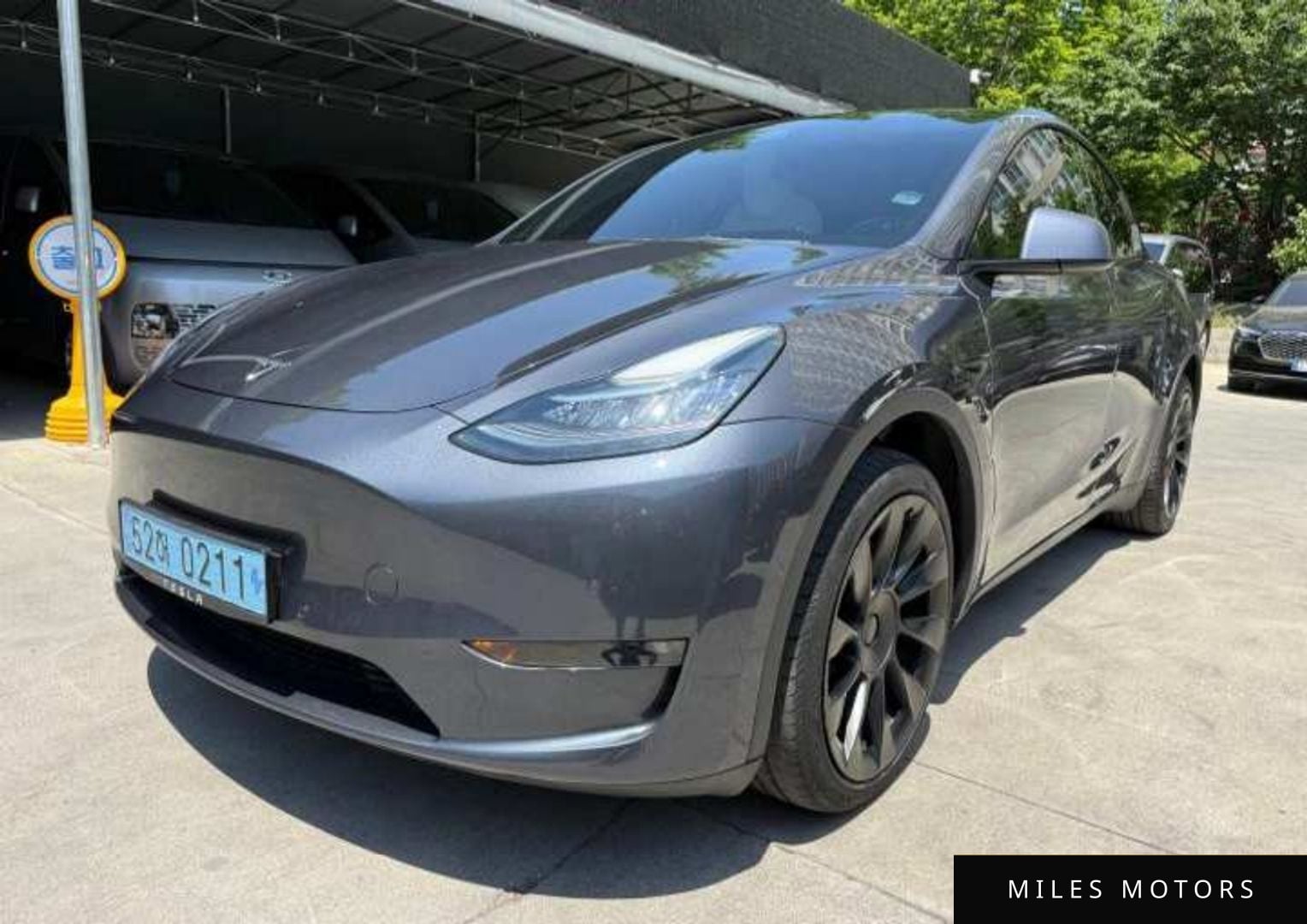 Tesla Model Y 2022 — миниатюра 2