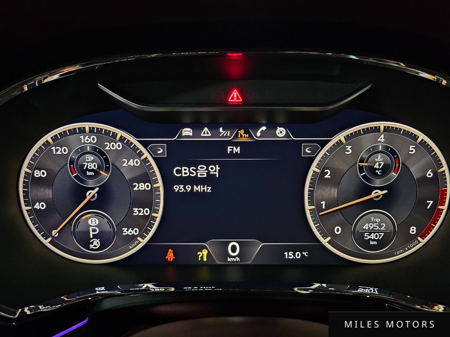 Bentley Flying Spur 2022 — миниатюра 9