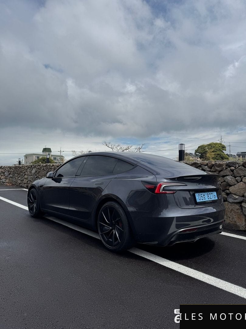 Tesla Model 3 2026 — миниатюра 5