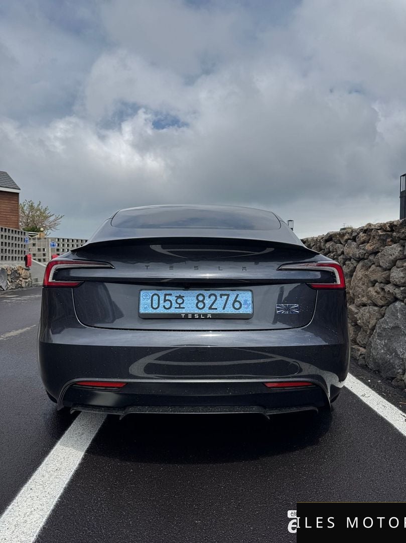 Tesla Model 3 2026 — миниатюра 8