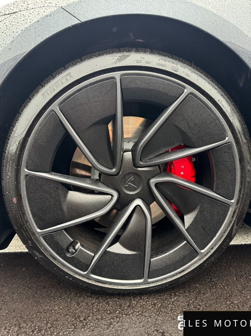 Tesla Model 3 2026 — миниатюра 10